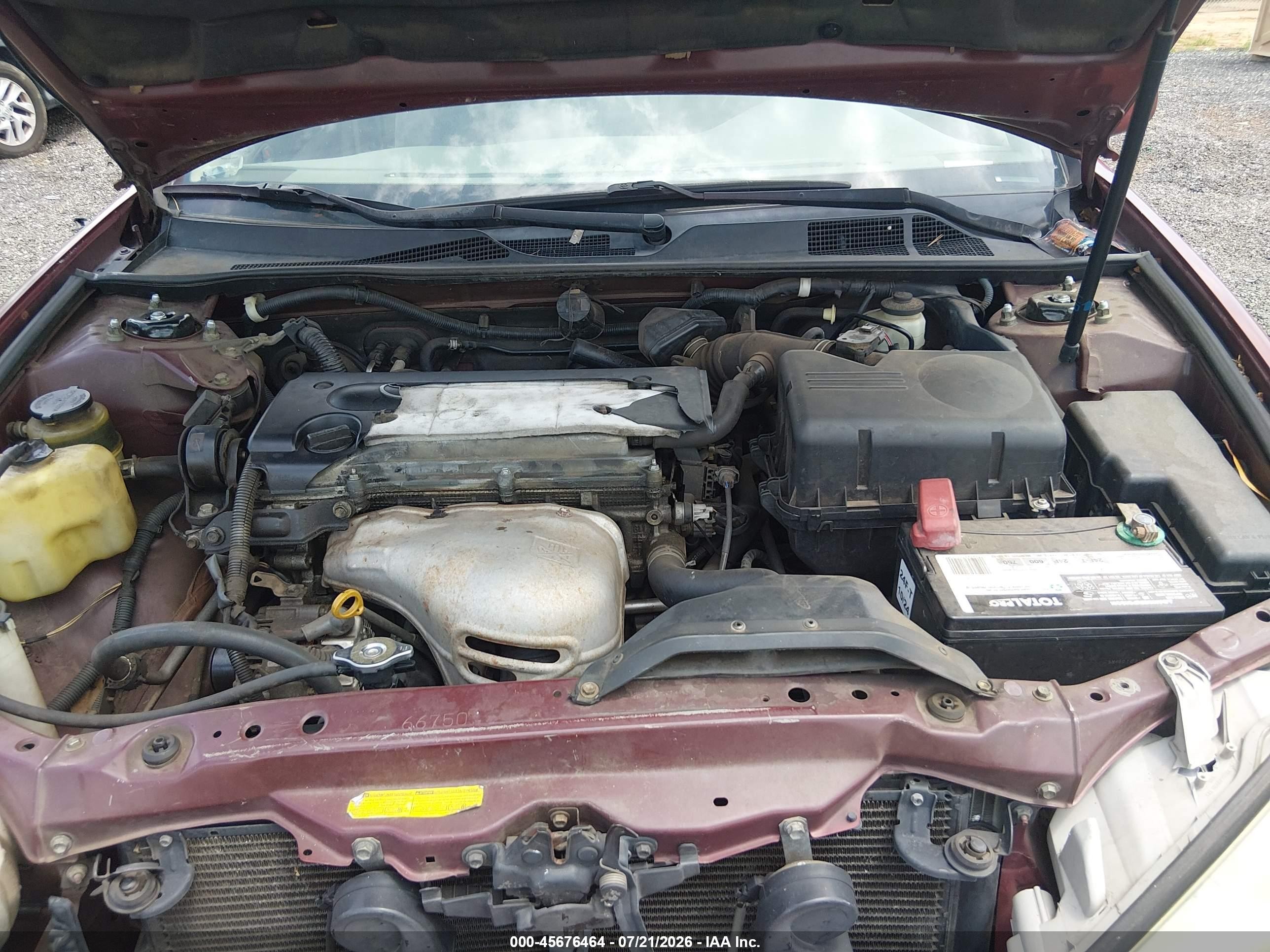 2002 Toyota Camry Le Красный vin: JTDBE32K620115084