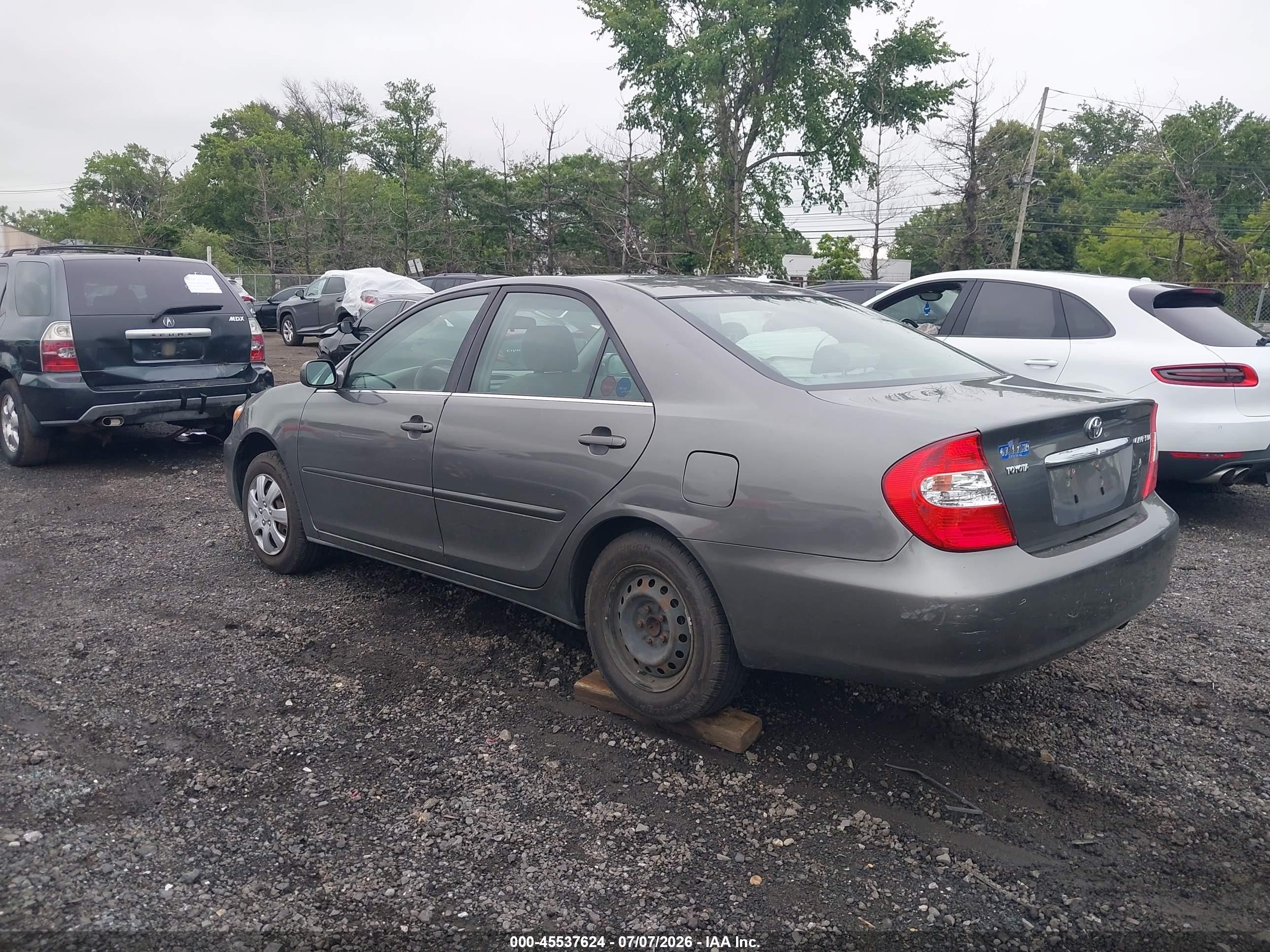 2003 Toyota Camry Le Серый vin: JTDBE32K630147650
