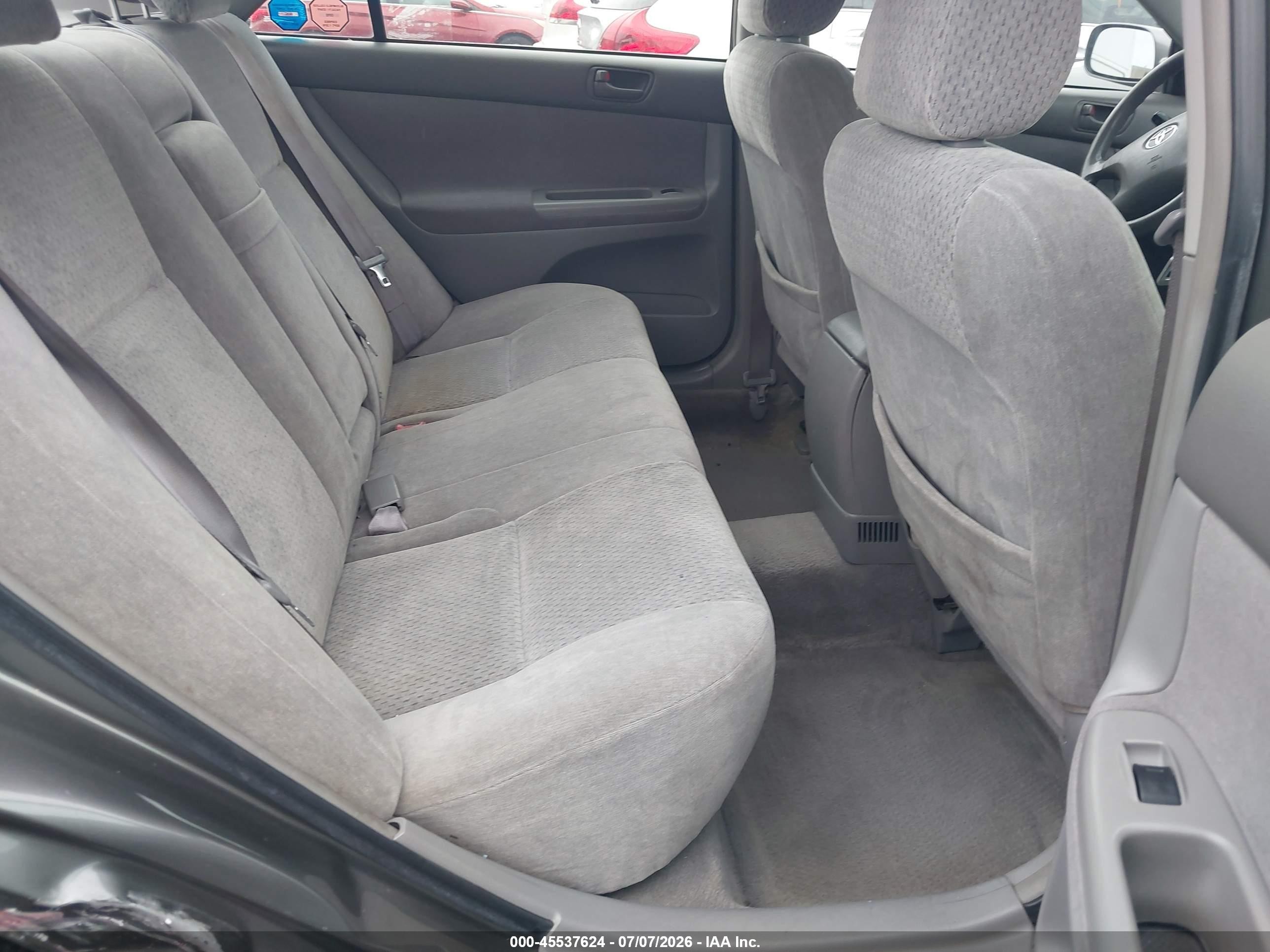 2003 Toyota Camry Le Серый vin: JTDBE32K630147650