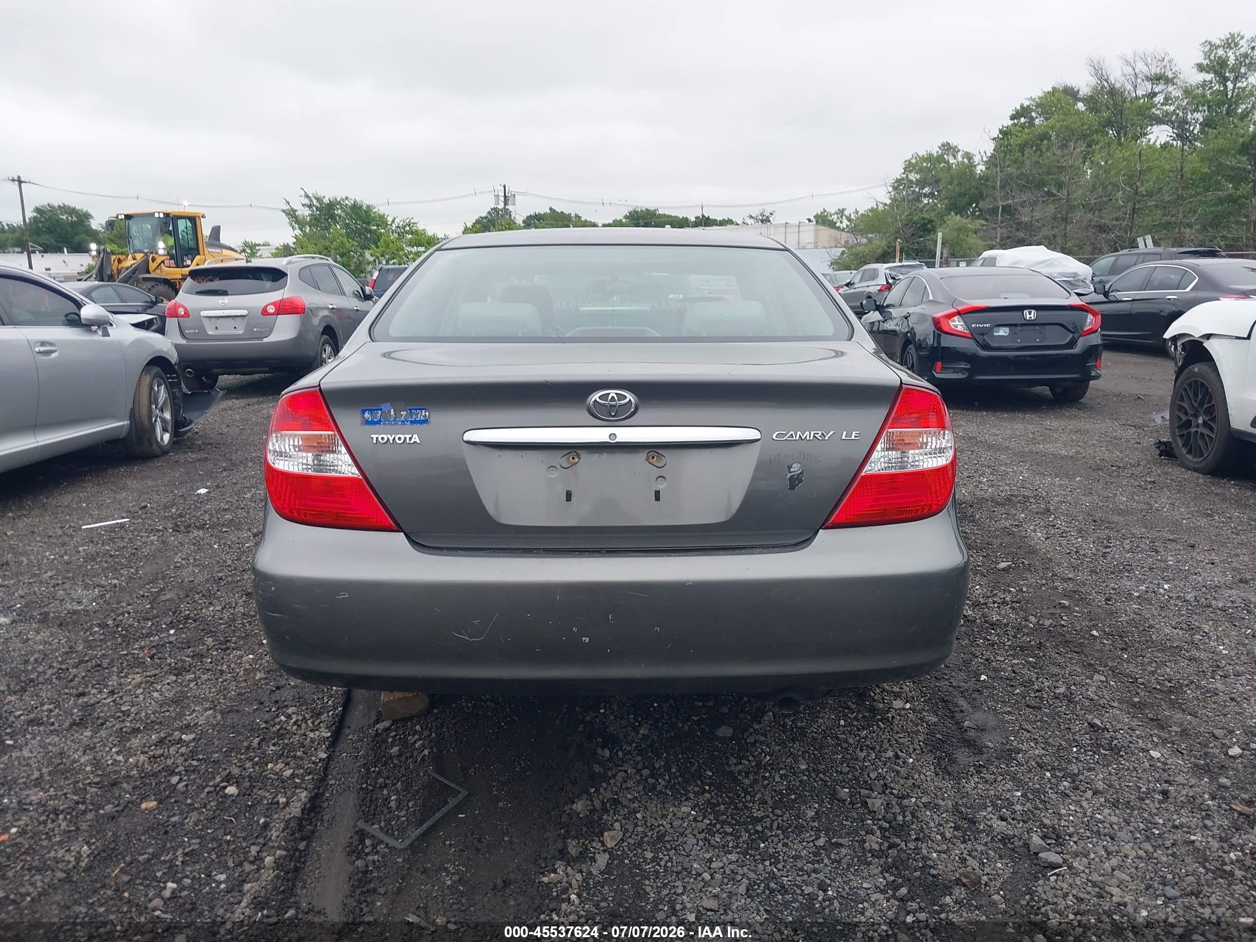 2003 Toyota Camry Le Серый vin: JTDBE32K630147650