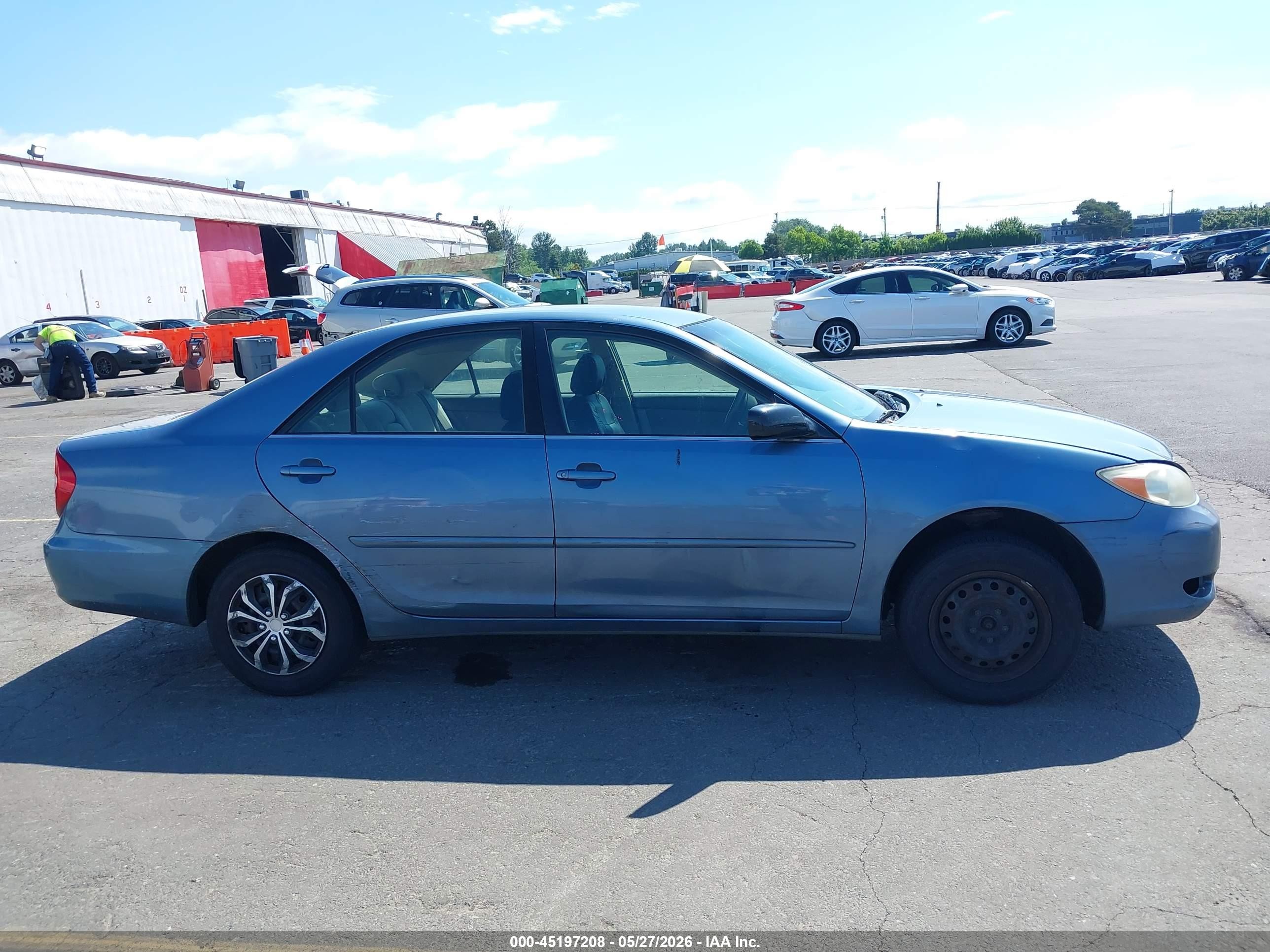 2003 Toyota Camry Le Blue vin: JTDBE32K630163587
