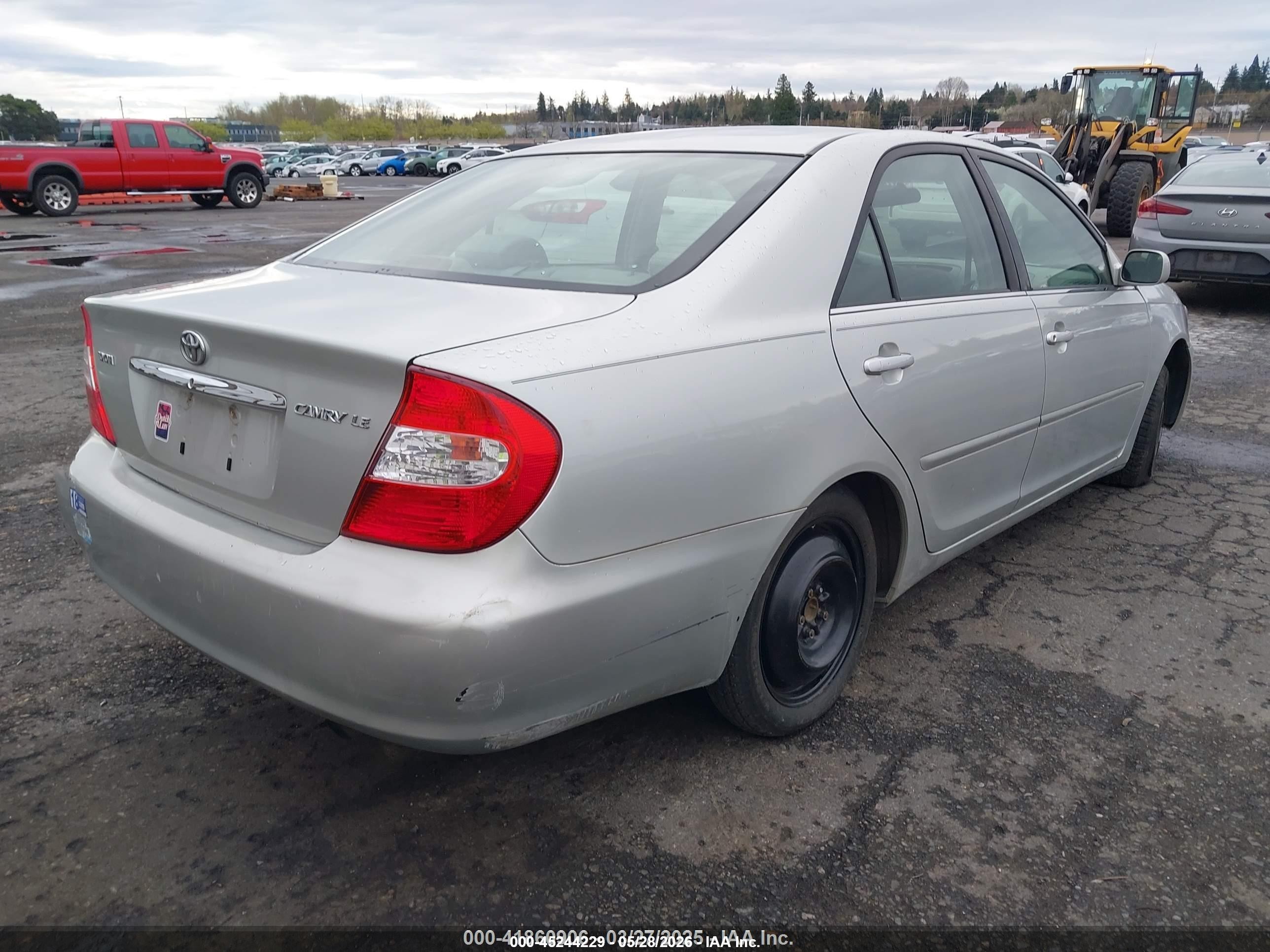 2003 Toyota Camry Le Silver vin: JTDBE32K630174203