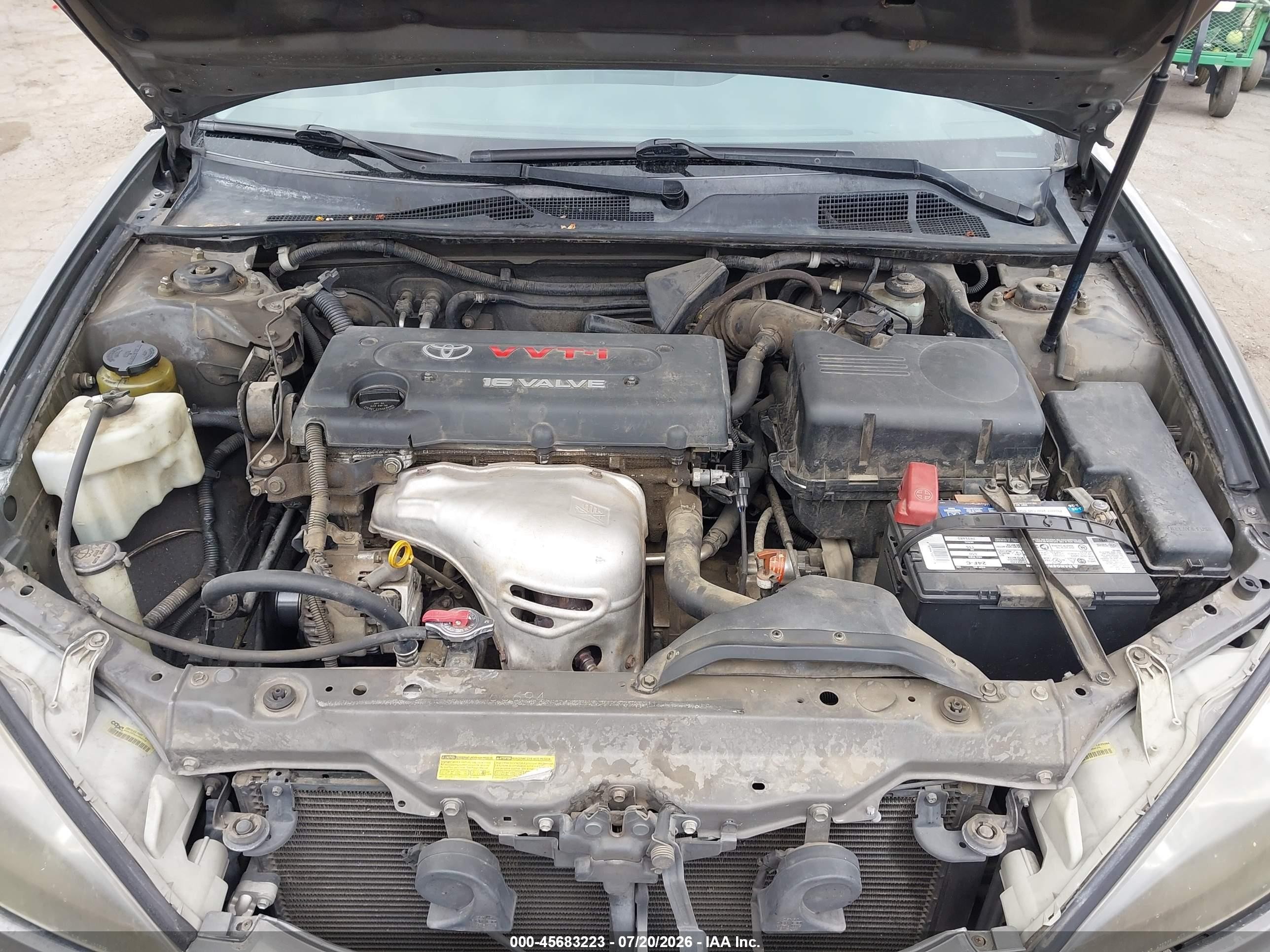2003 Toyota Camry Le Gray vin: JTDBE32K630184679