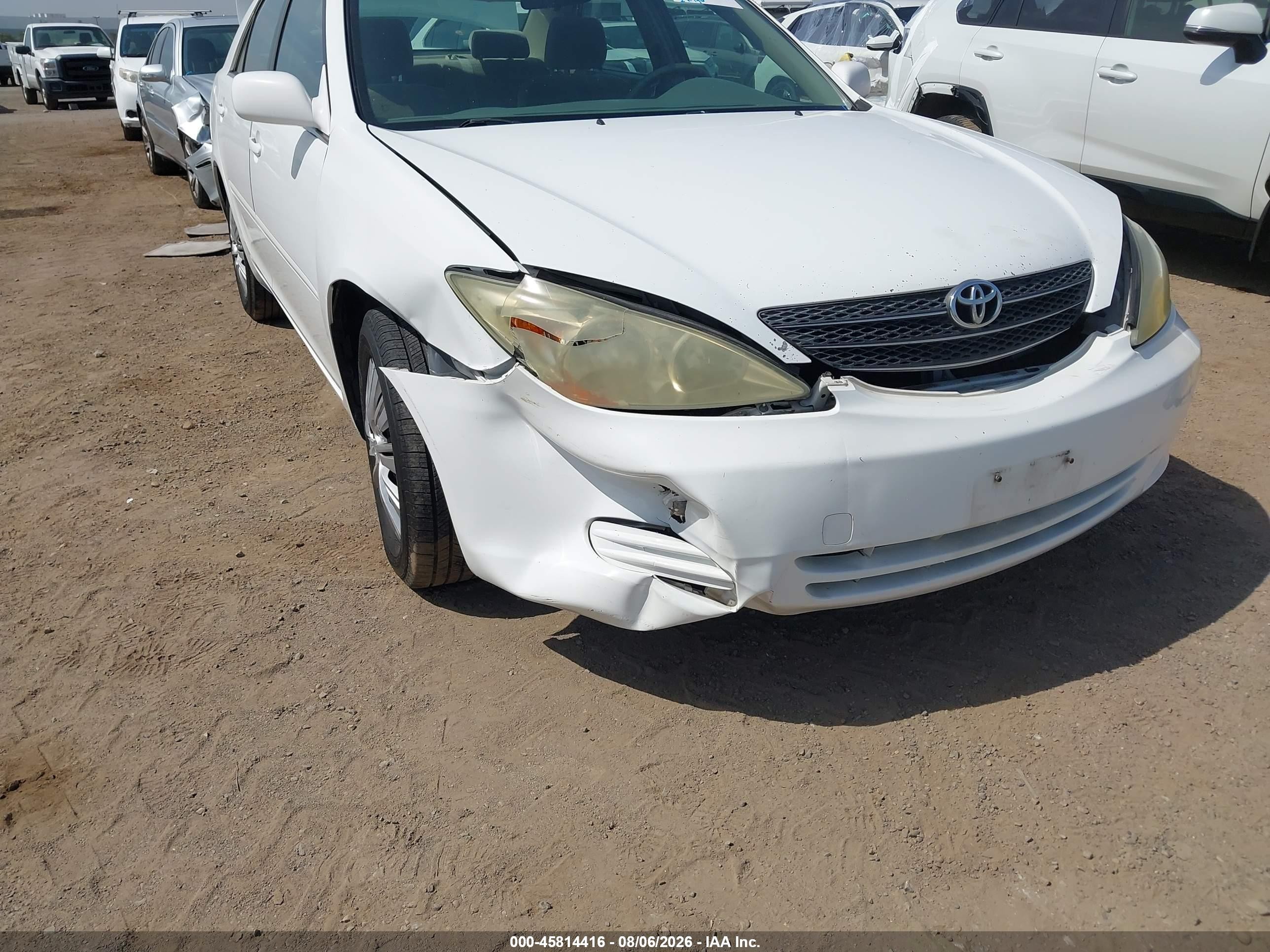2003 Toyota Camry Le White vin: JTDBE32K630239129