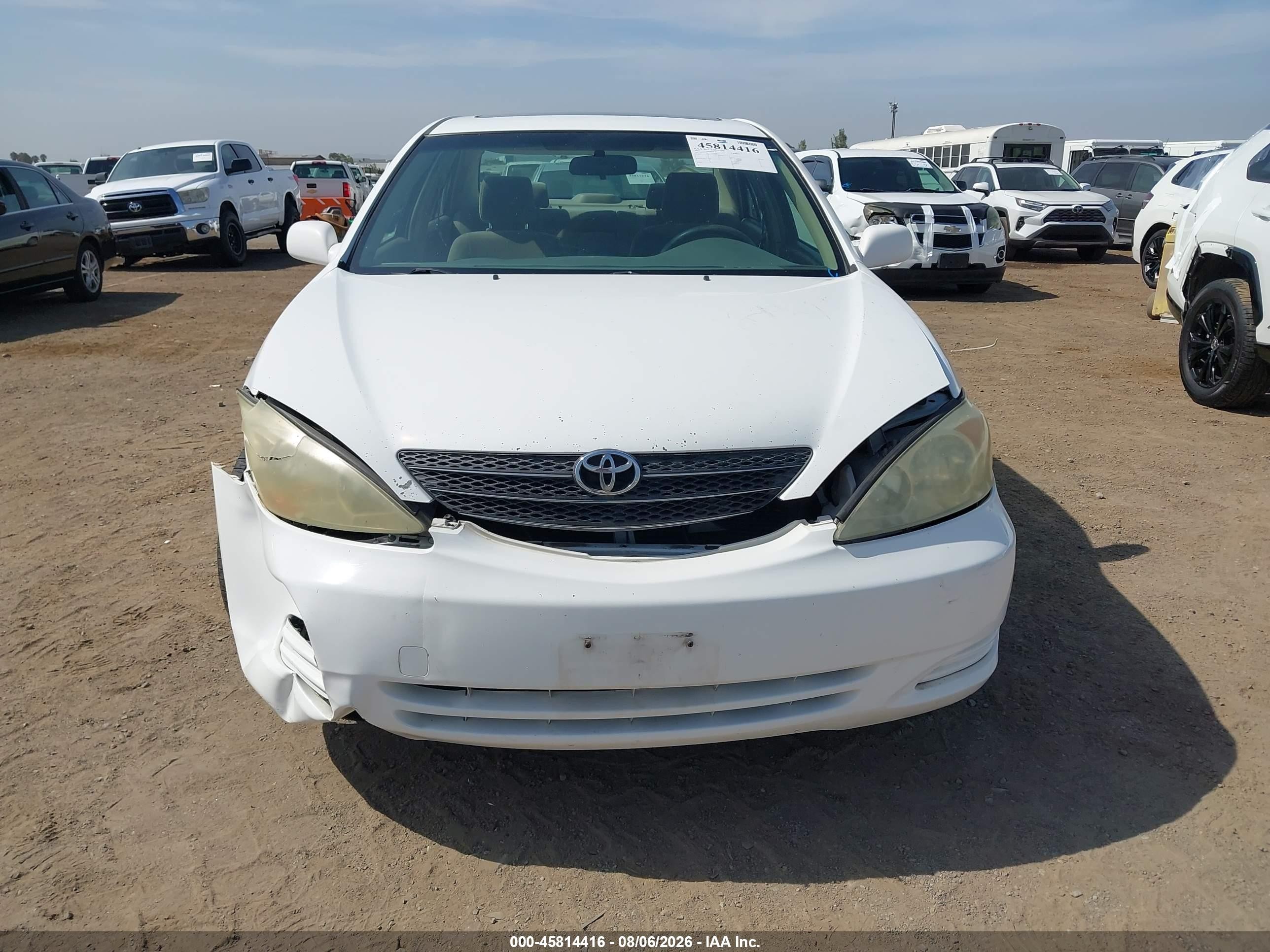 2003 Toyota Camry Le White vin: JTDBE32K630239129