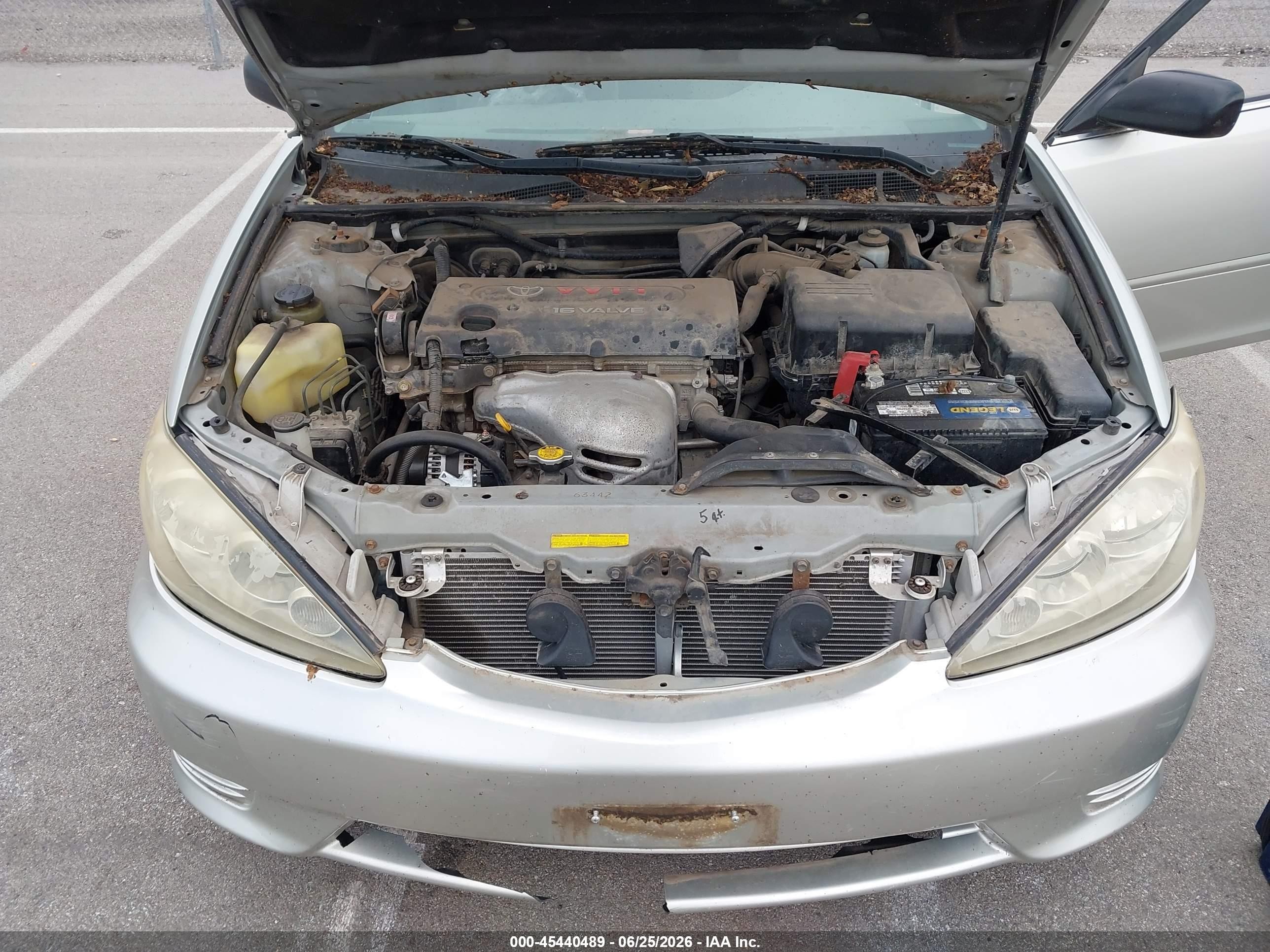 2005 Toyota Camry Std Silver vin: JTDBE32K653014291