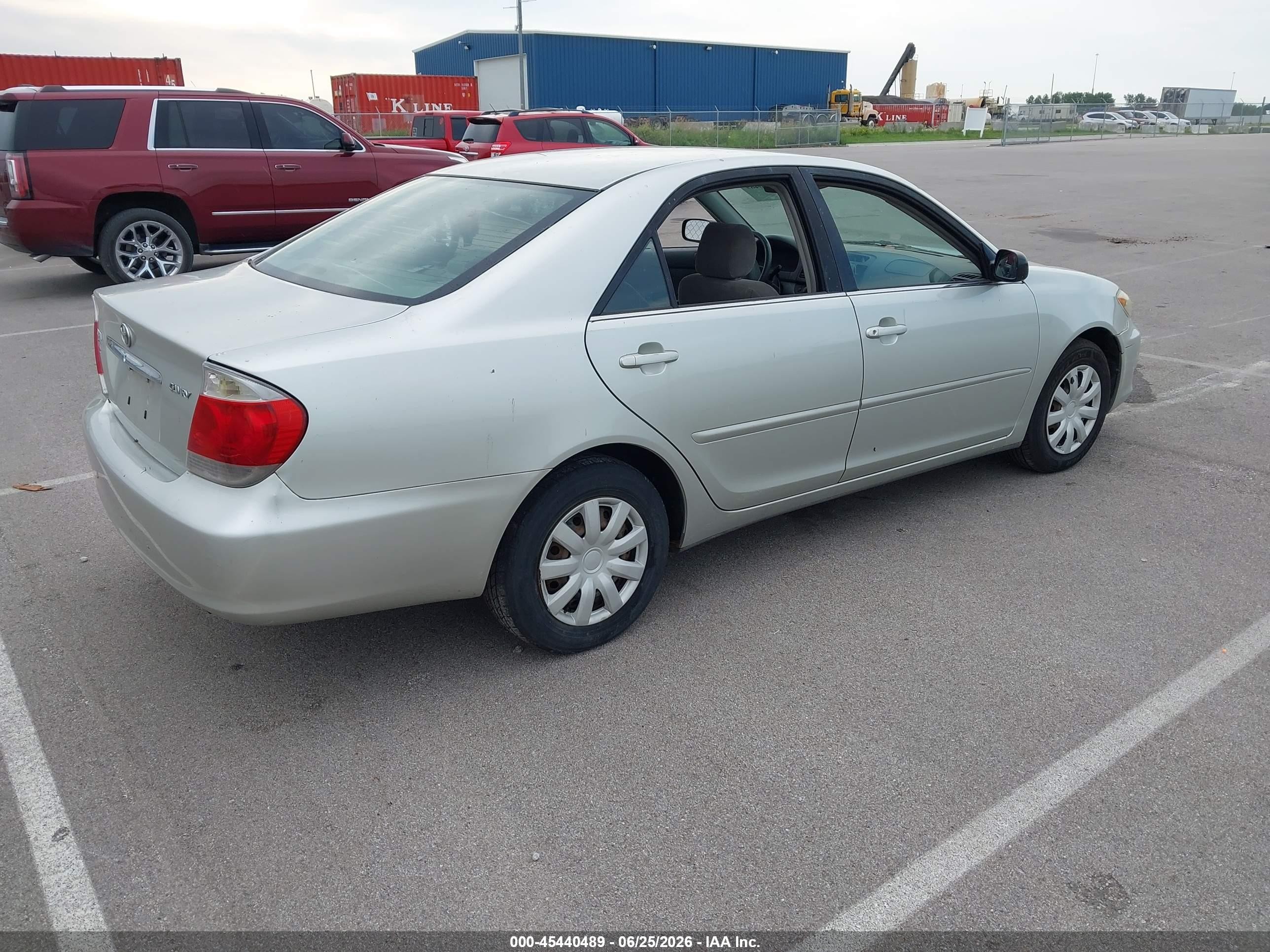 2005 Toyota Camry Std Silver vin: JTDBE32K653014291