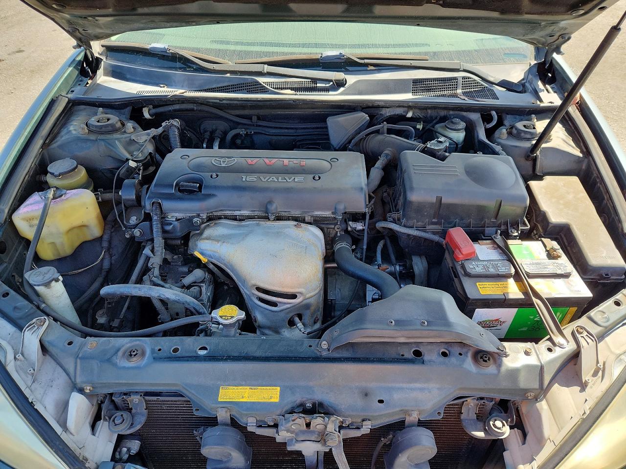 2002 Toyota Camry Le Green vin: JTDBE32K720021568