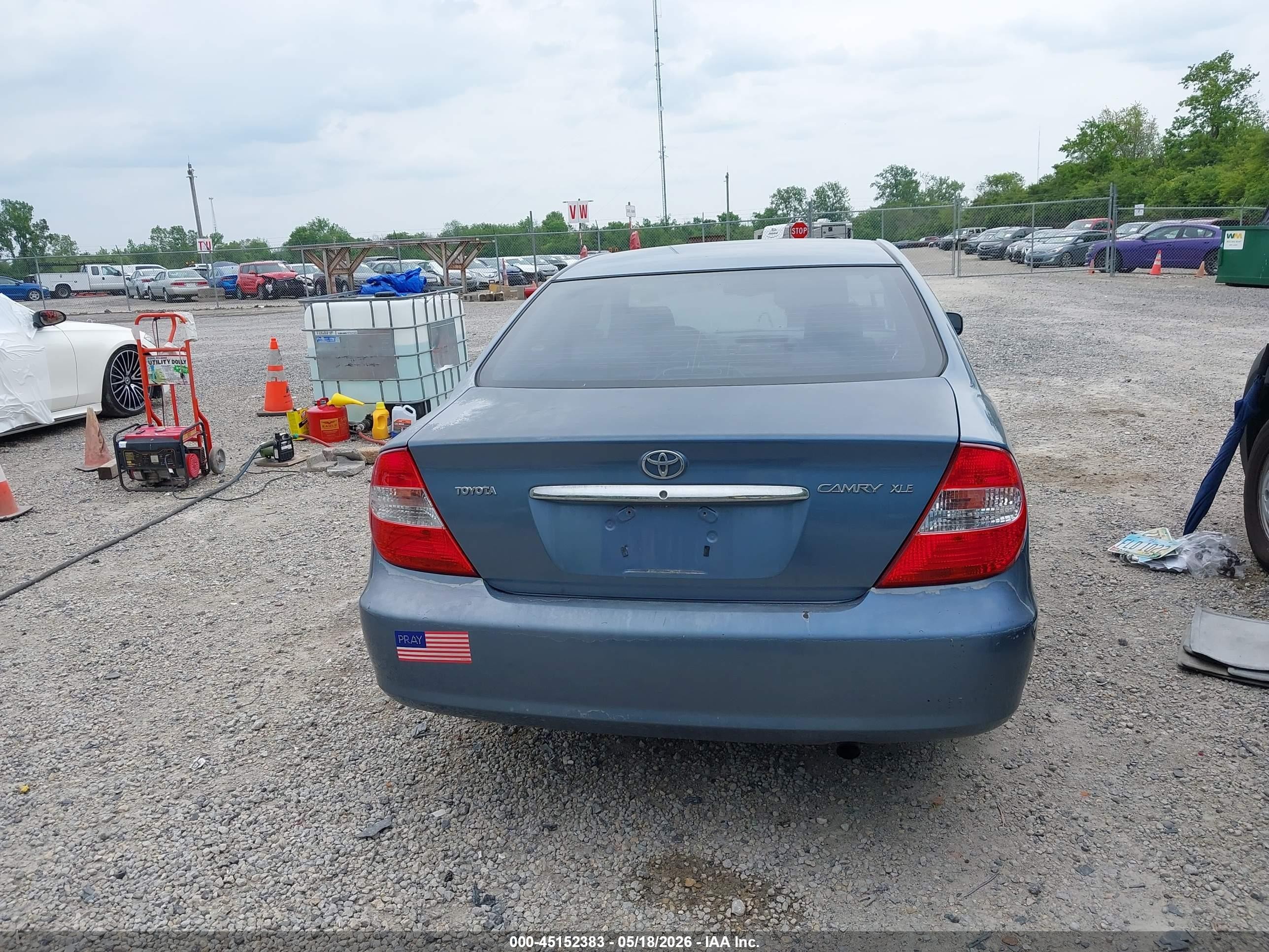 2002 Toyota Camry Xle Blue vin: JTDBE32K720062461
