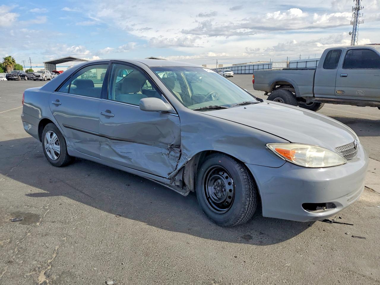 2003 Toyota Camry Le Gray vin: JTDBE32K730146698
