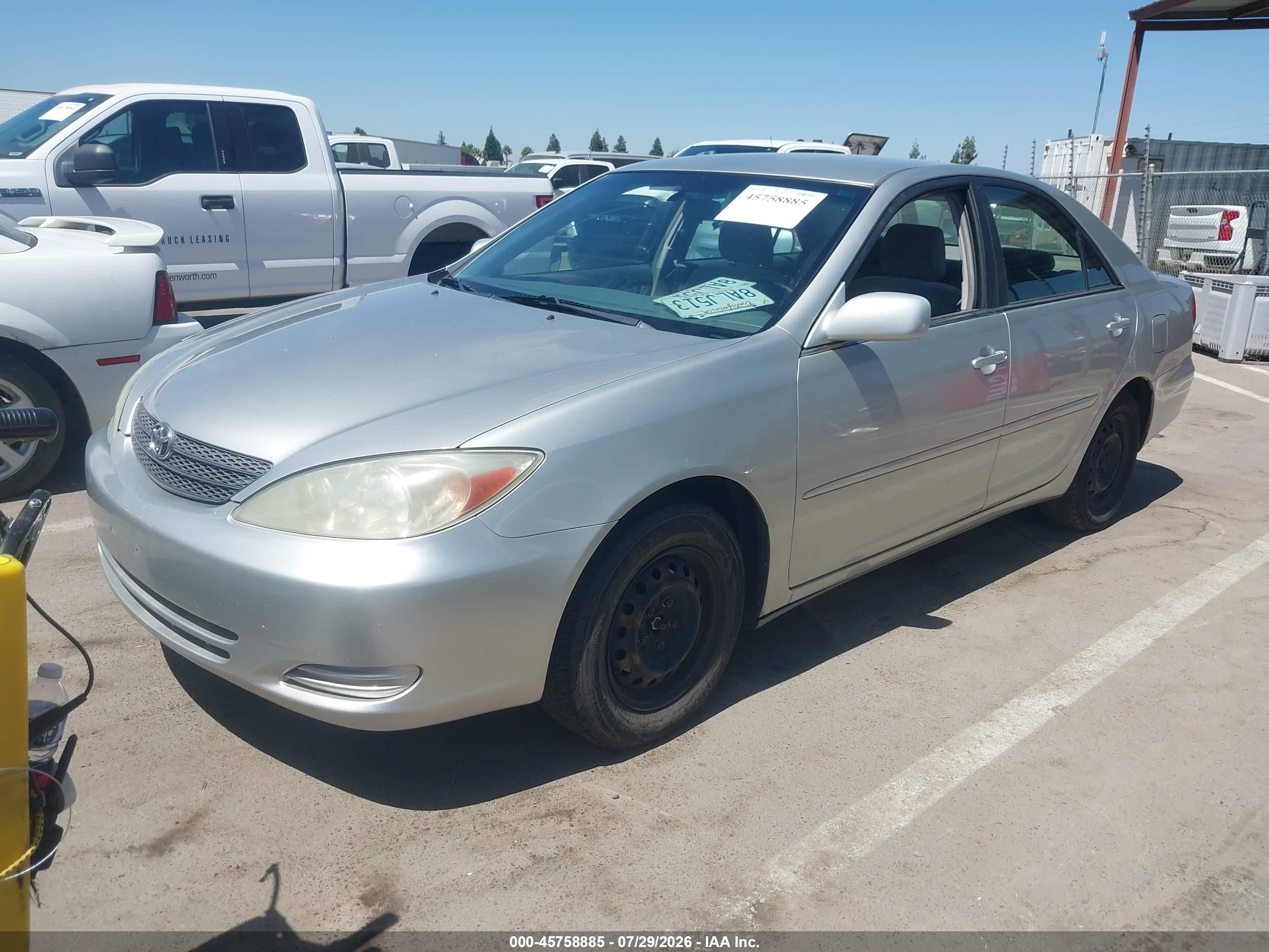 2003 Toyota Camry Le Silver vin: JTDBE32K730235459