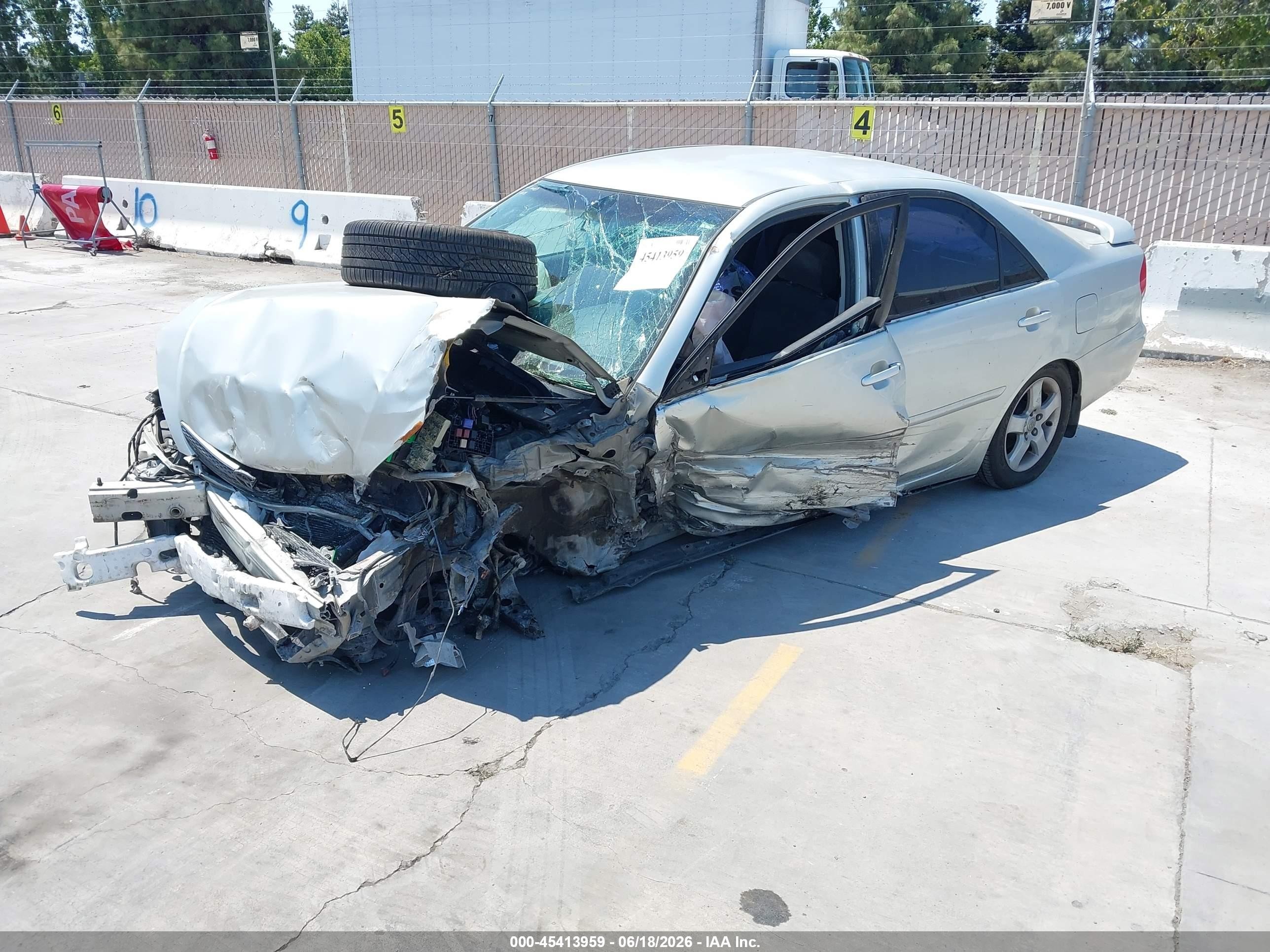 2002 Toyota Camry Se Silver vin: JTDBE32K820056331