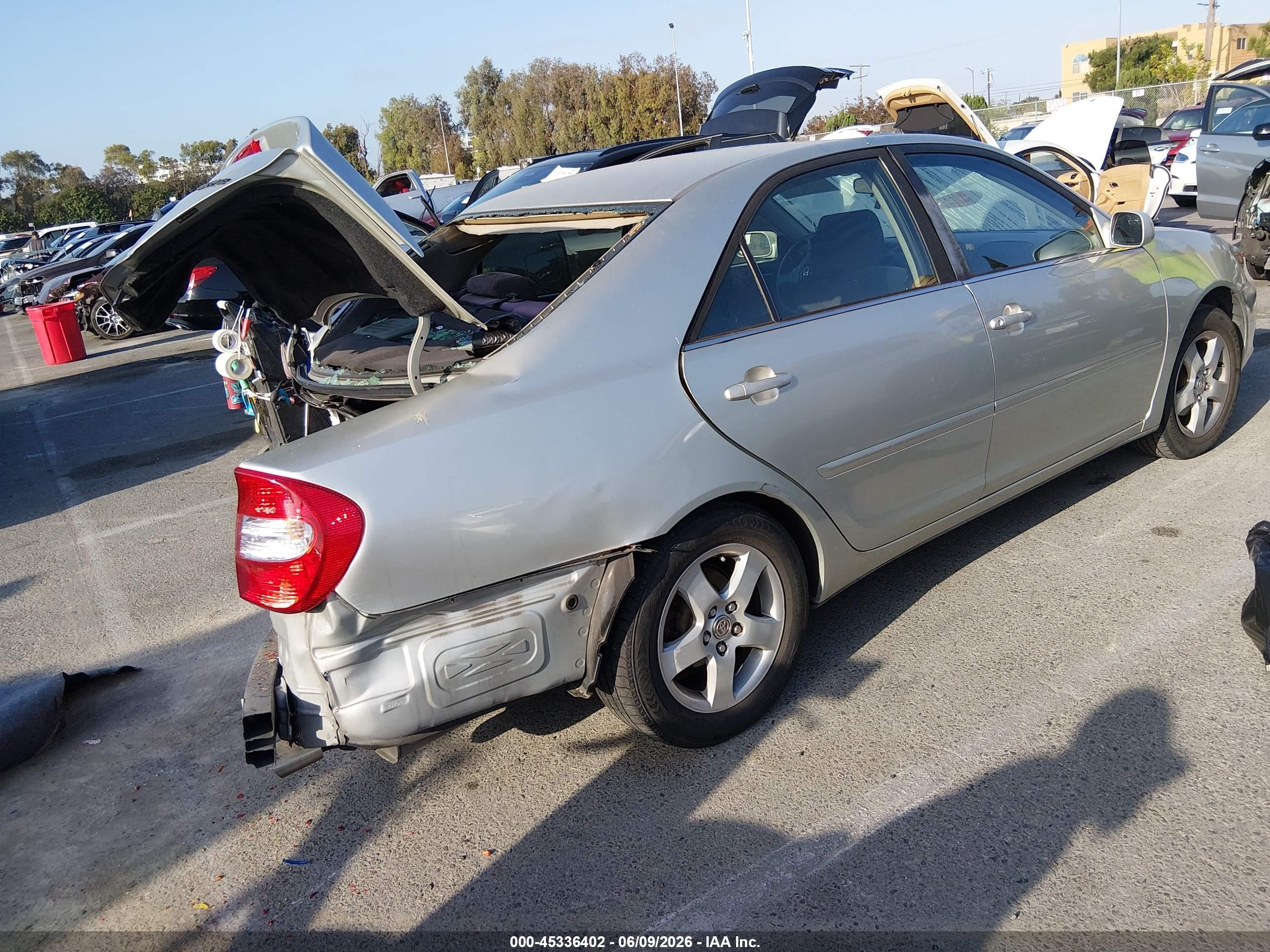 2003 Toyota Camry Se Серый vin: JTDBE32K830229041