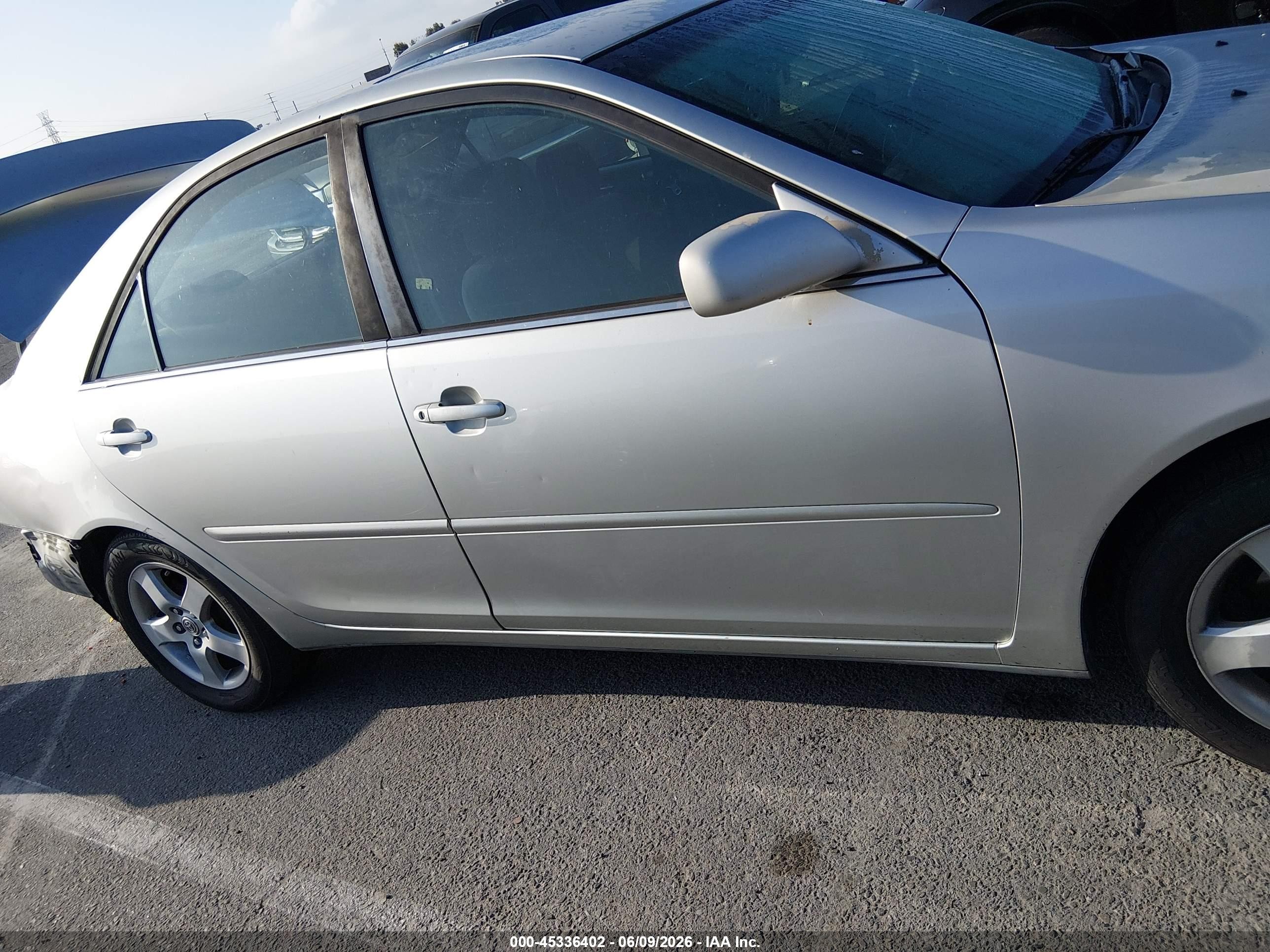 2003 Toyota Camry Se Серый vin: JTDBE32K830229041