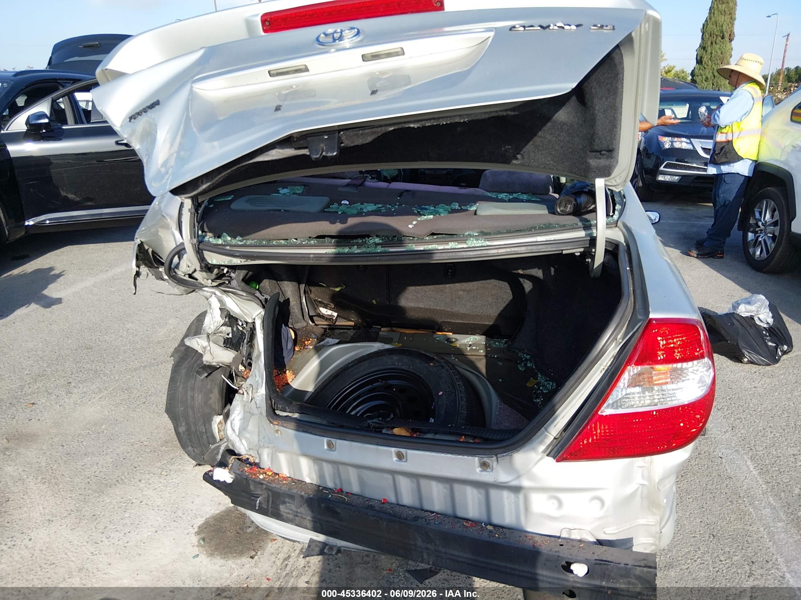 2003 Toyota Camry Se Серый vin: JTDBE32K830229041