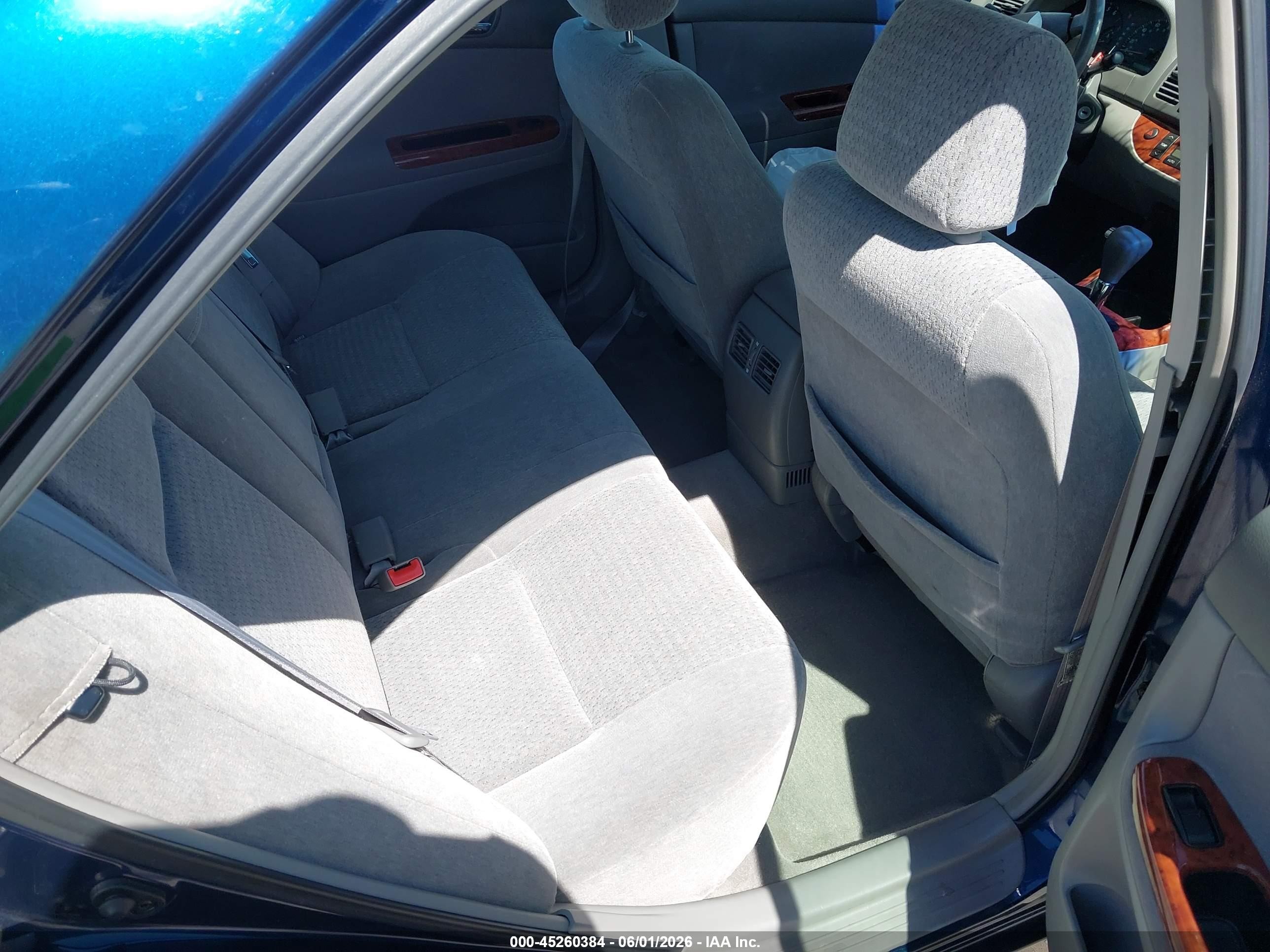 2003 Toyota Camry Xle Blue vin: JTDBE32K830230531