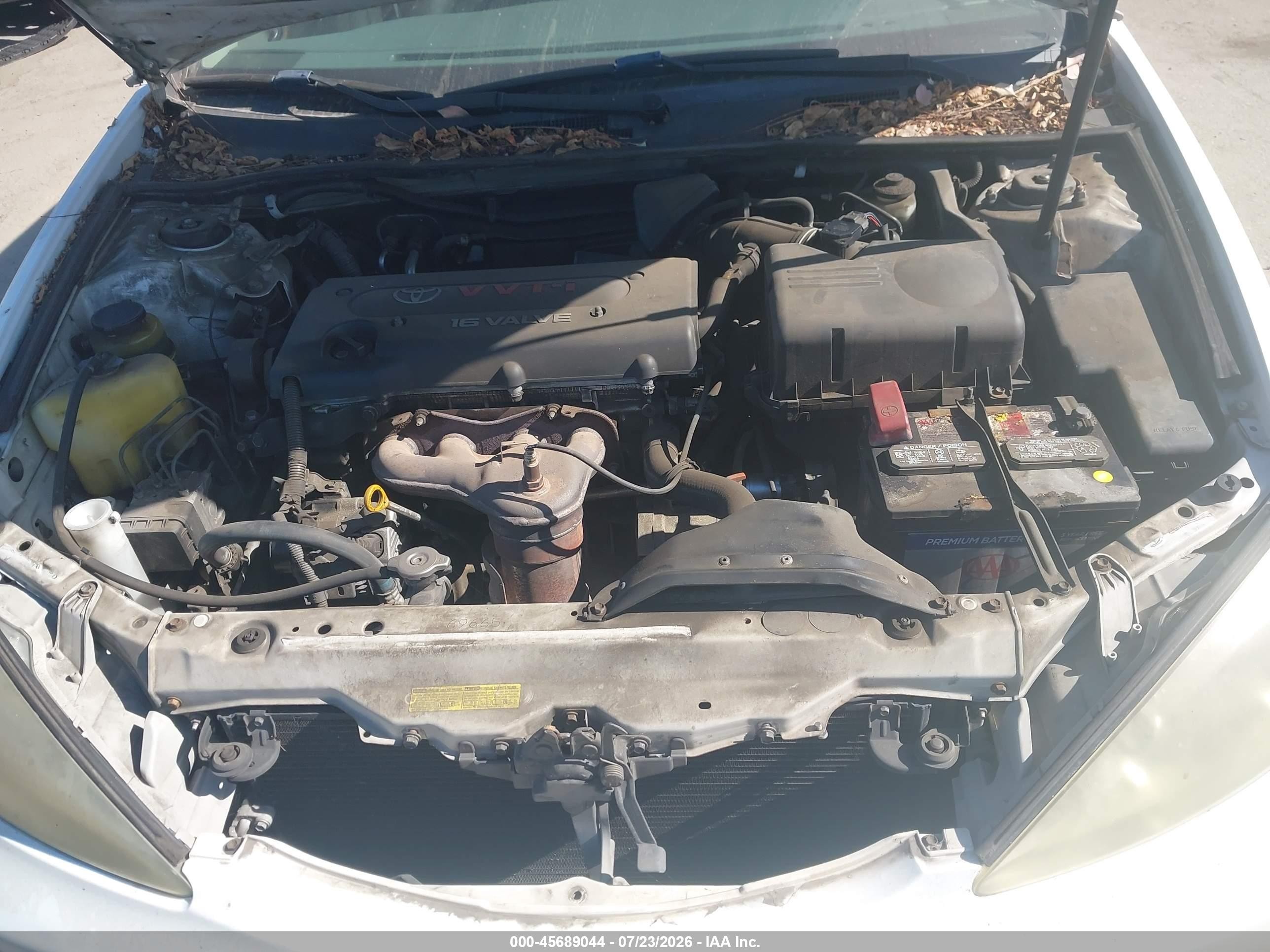 2003 Toyota Camry Xle Белый vin: JTDBE32K830238709