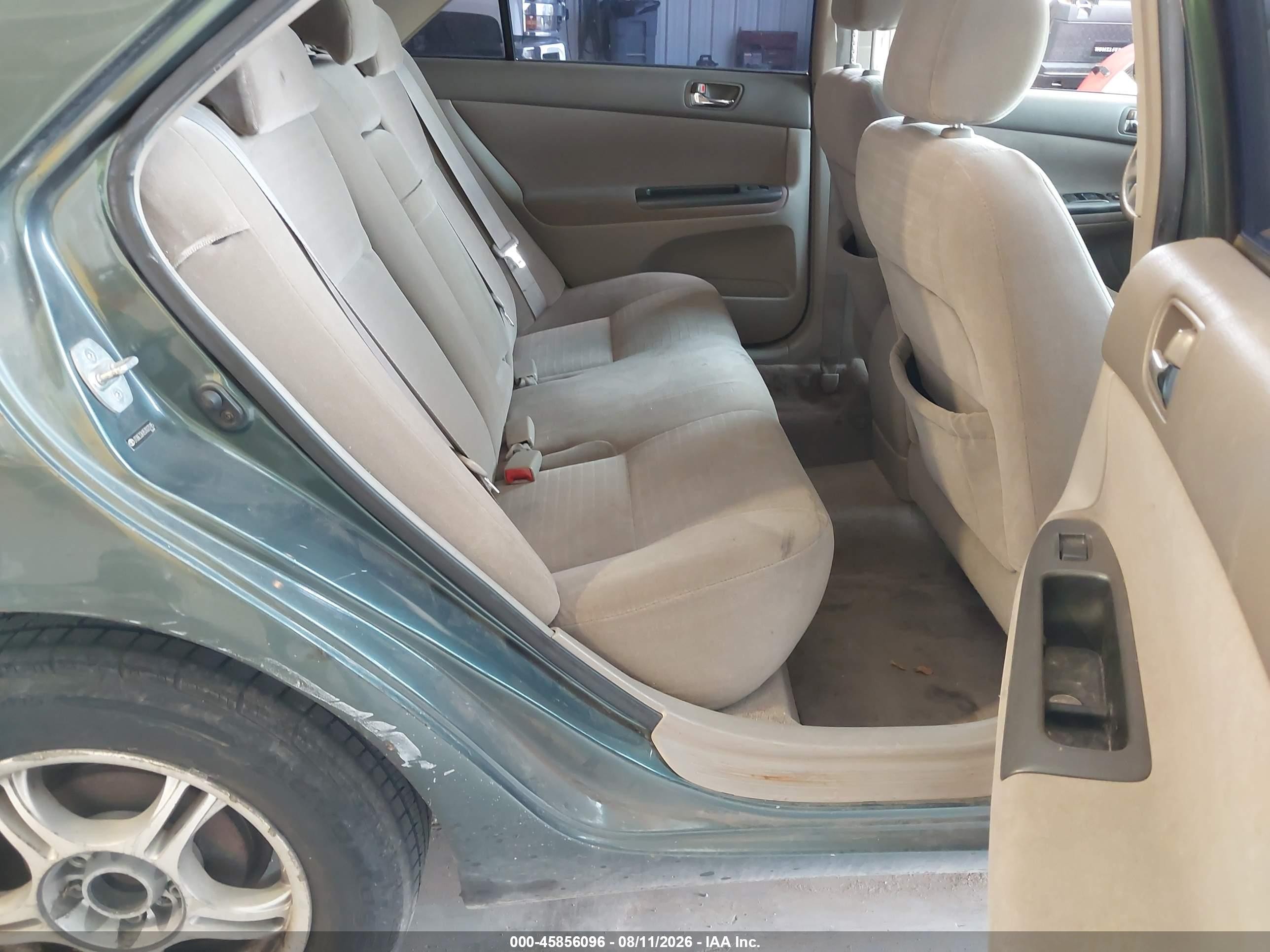 2005 Toyota Camry Le Black vin: JTDBE32K853023185