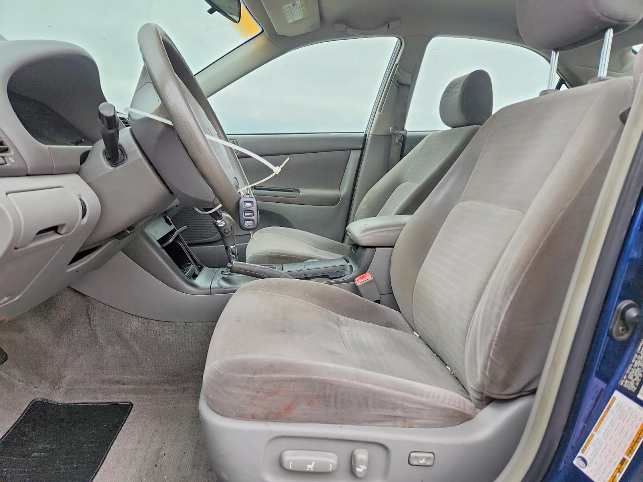 2006 Toyota Camry Le Blue vin: JTDBE32K863060433