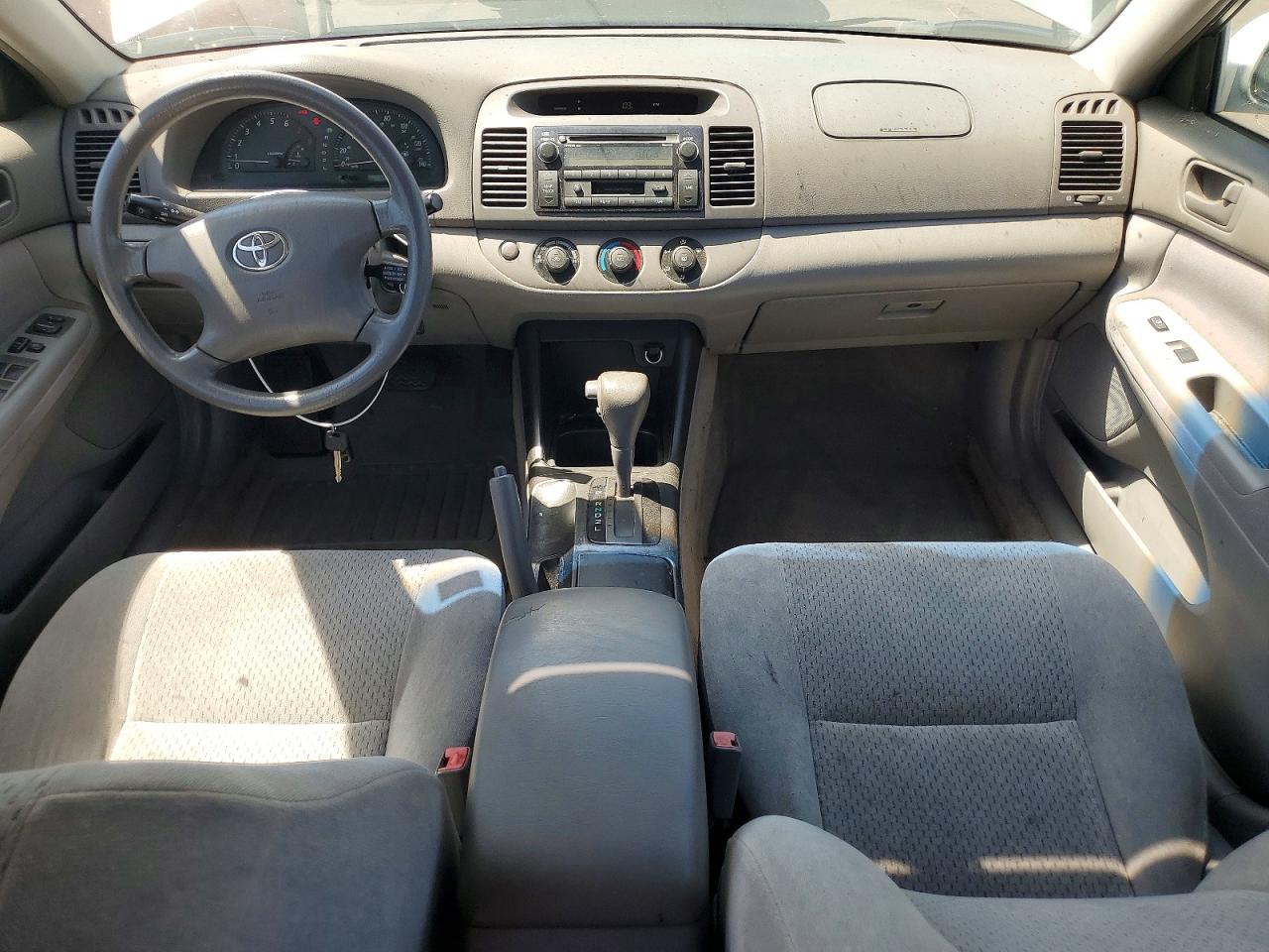 2002 Toyota Camry Серебряный vin: JTDBE32K920109781