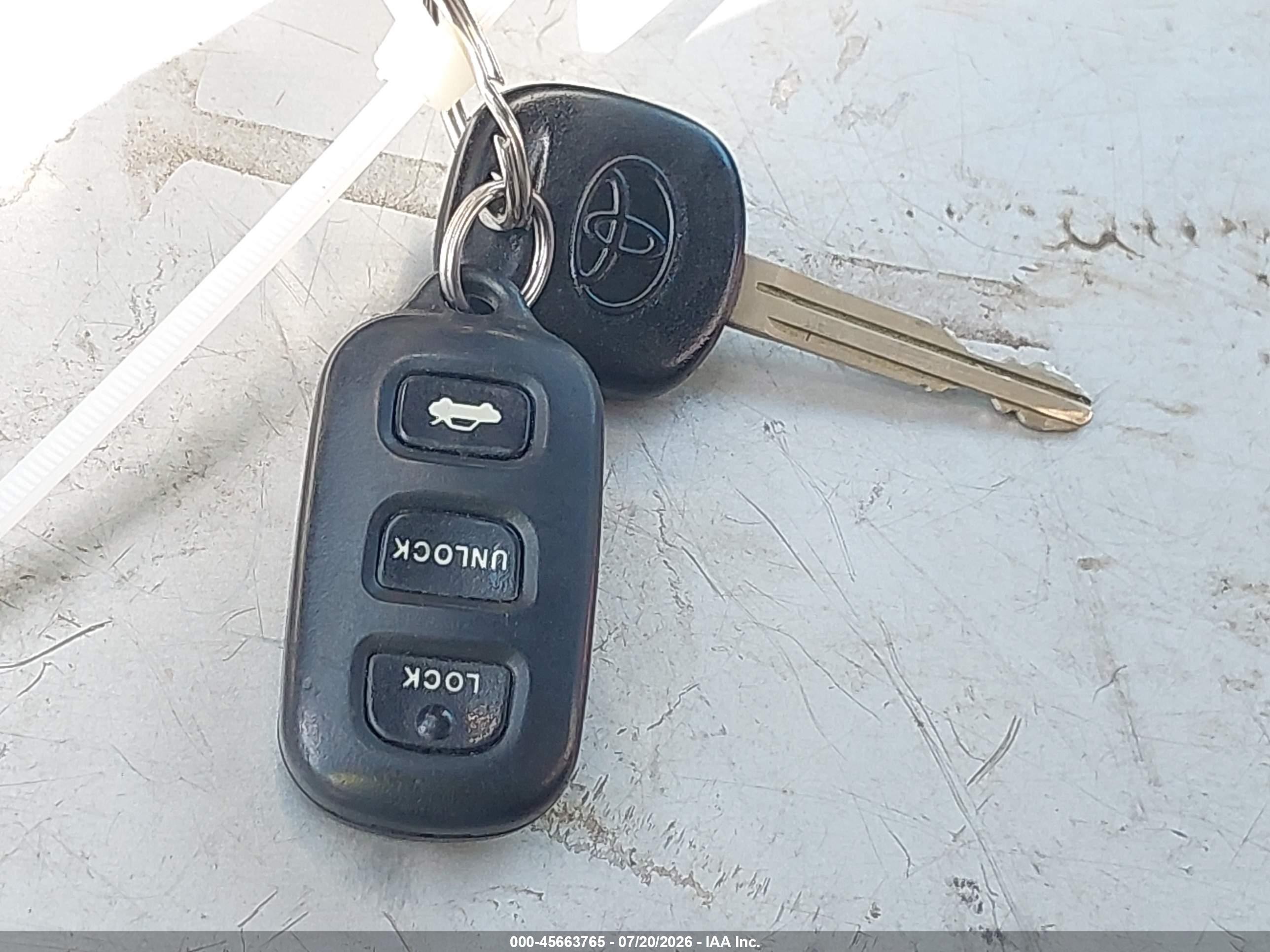 2003 Toyota Camry Xle Серый vin: JTDBE32K930173854