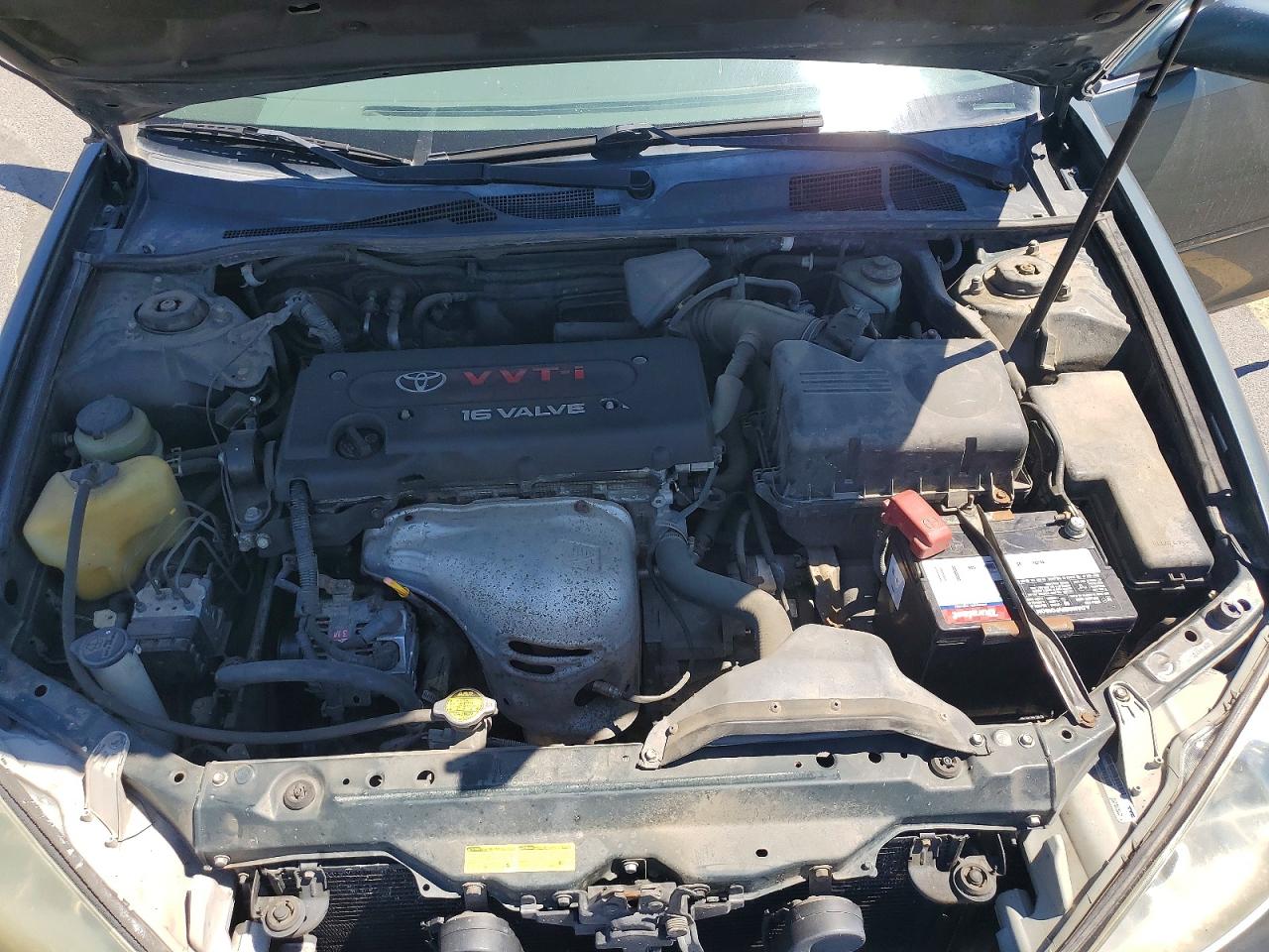 2002 Toyota Camry Le Green vin: JTDBE32KX20063345
