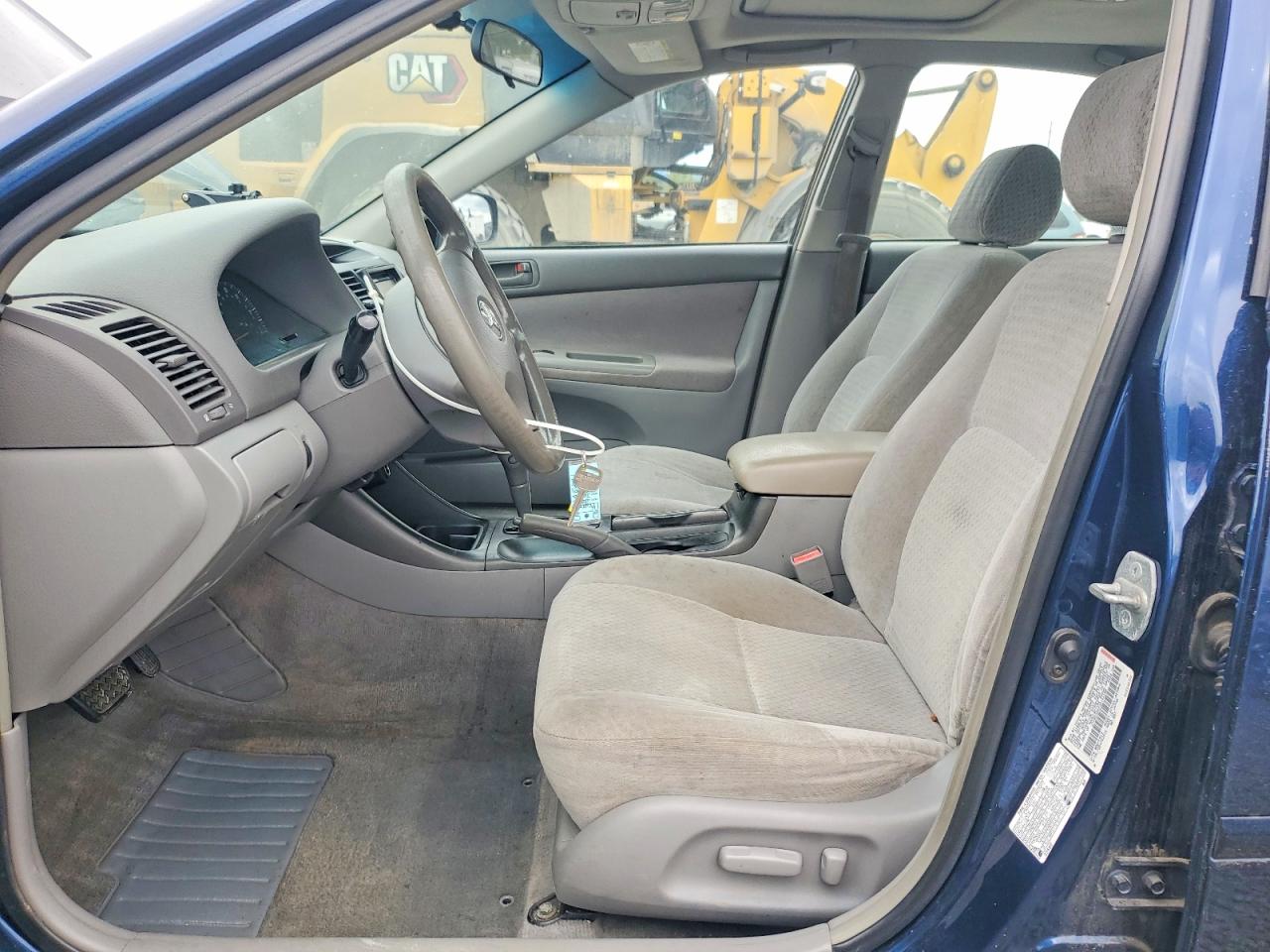 2003 Toyota Camry Le Blue vin: JTDBE32KX30144198
