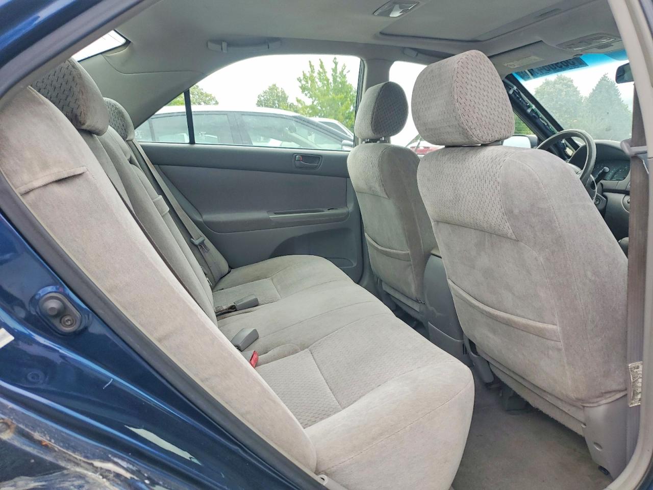 2003 Toyota Camry Le Blue vin: JTDBE32KX30144198