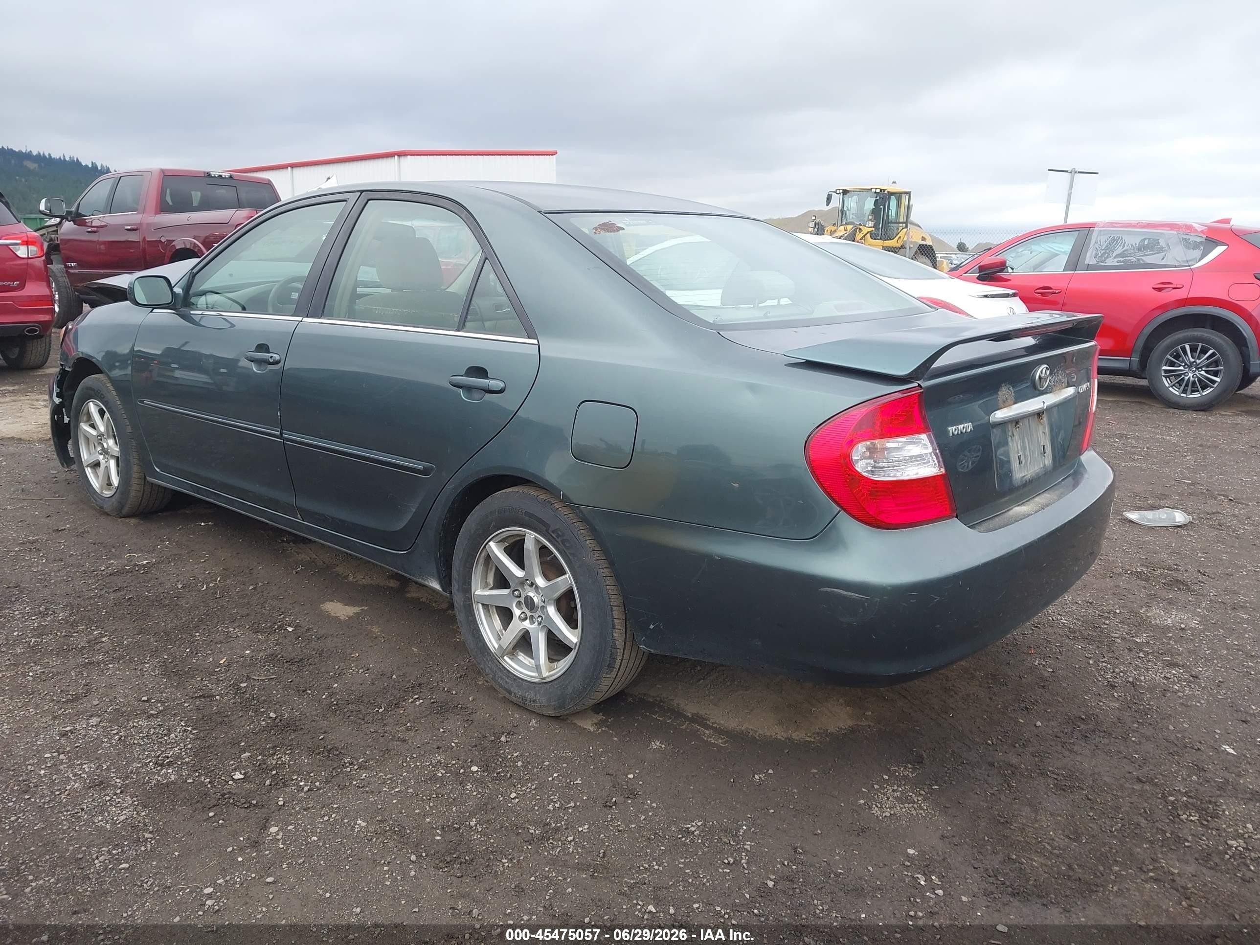 2003 Toyota Camry Xle Green vin: JTDBE32KX30153399