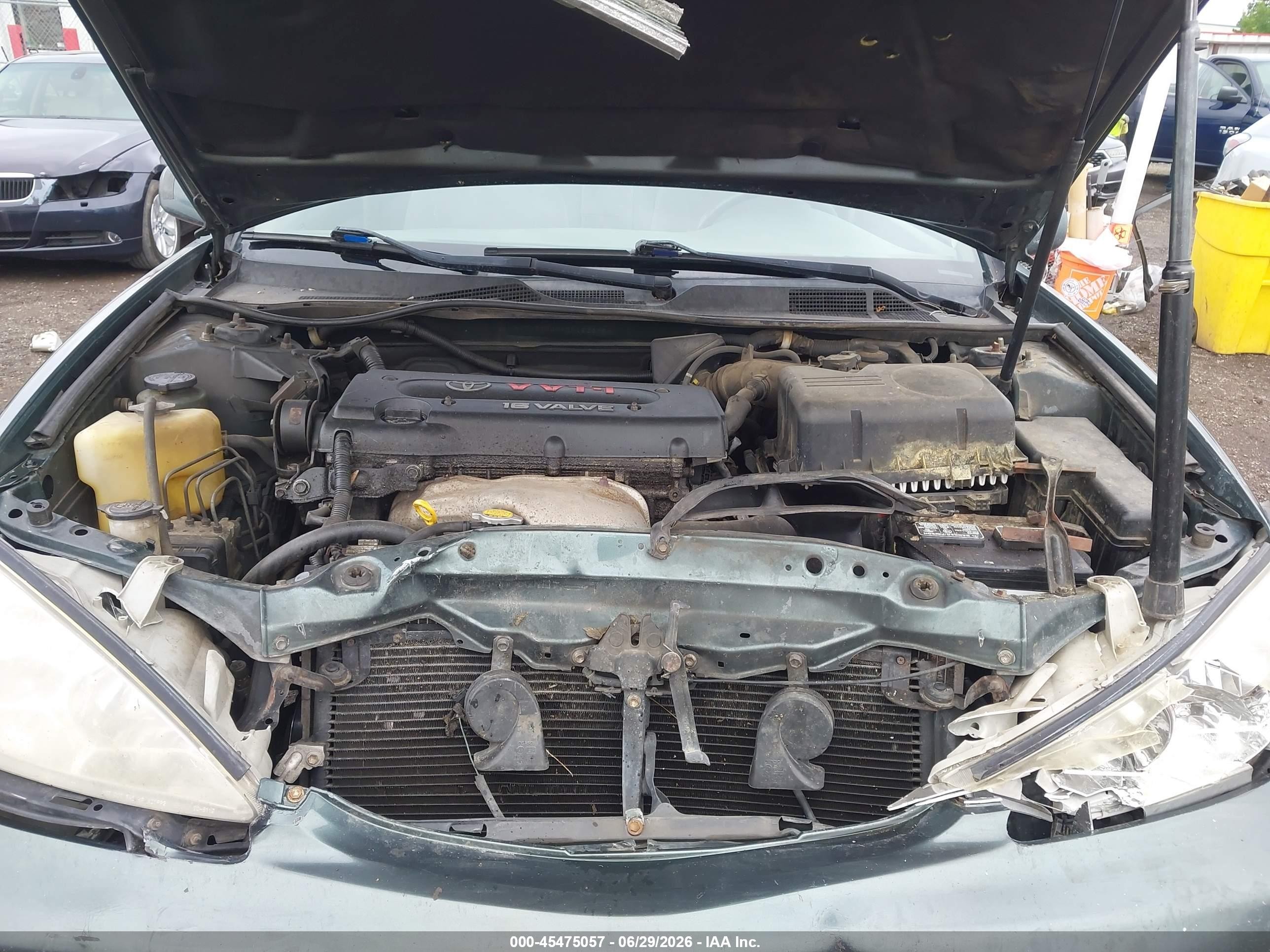 2003 Toyota Camry Xle Green vin: JTDBE32KX30153399