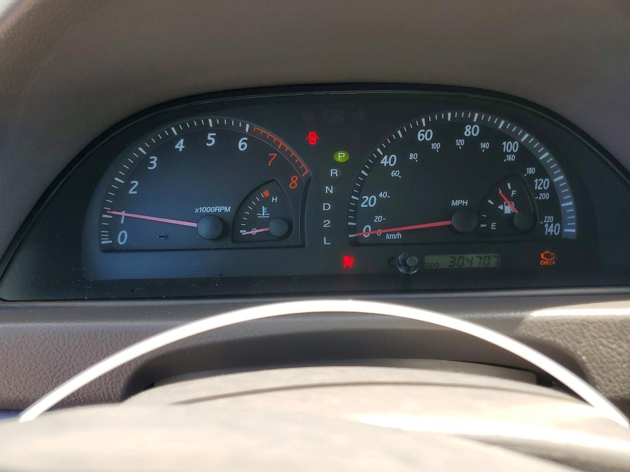 2003 Toyota Camry Le Gray vin: JTDBE32KX30172888