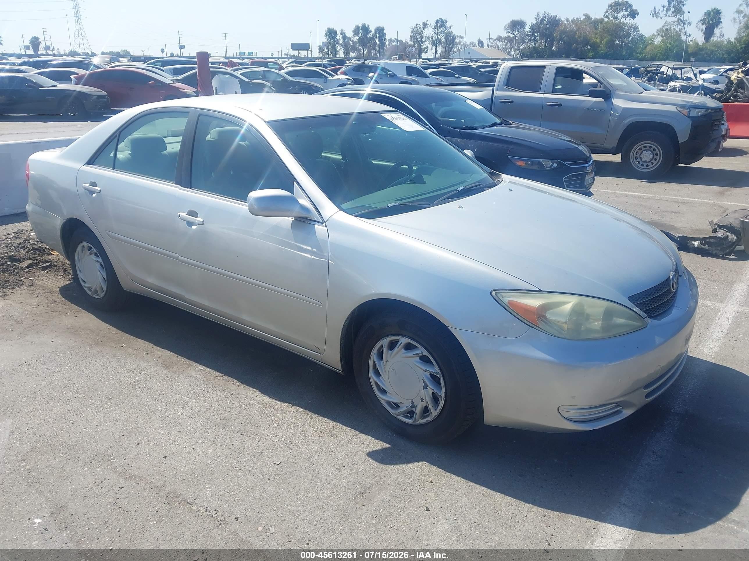 2004 Toyota Camry Le/se/std/xle Silver vin: JTDBE32KX40270434
