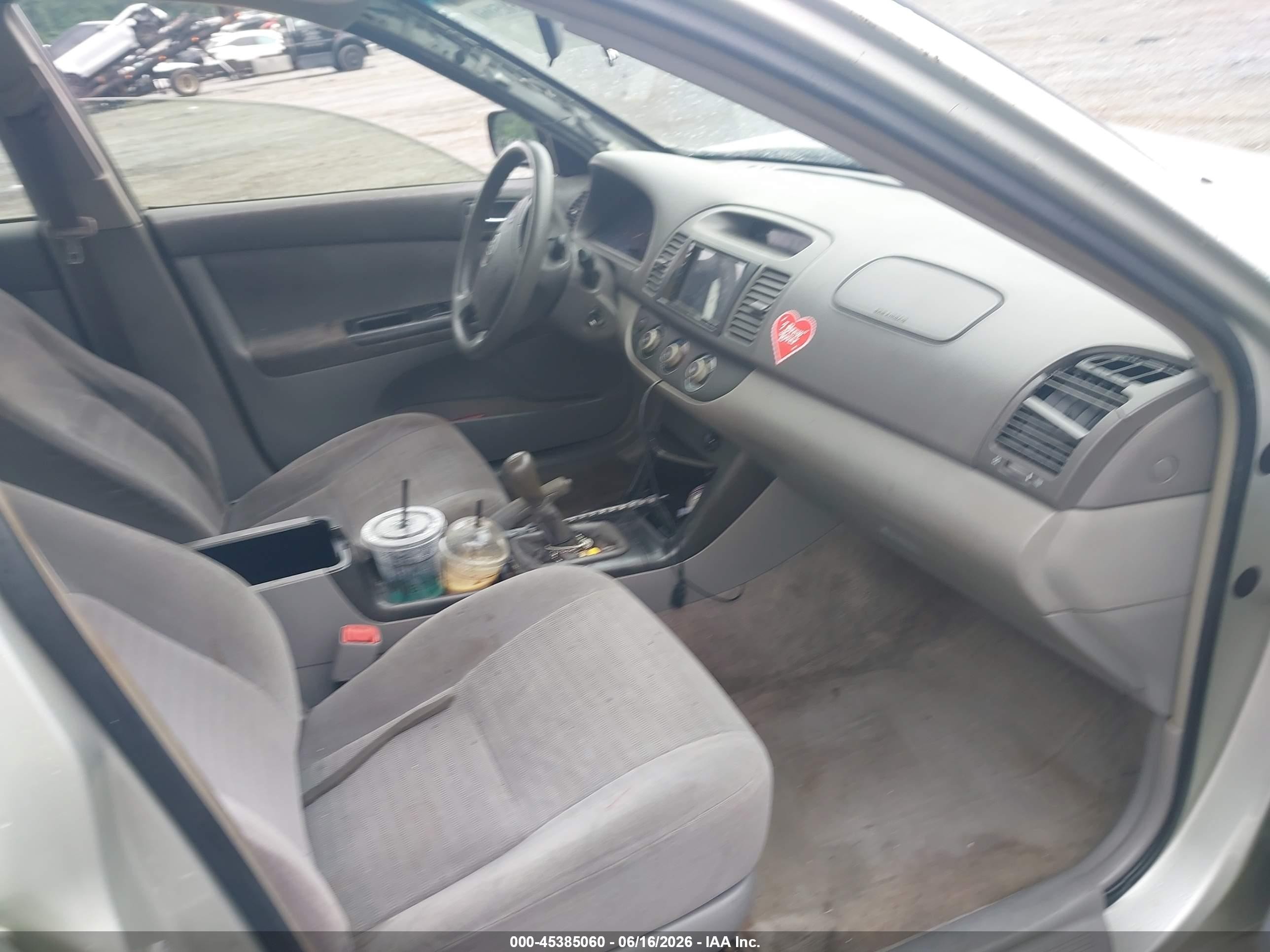 2005 Toyota Camry Std Silver vin: JTDBE32KX50312909