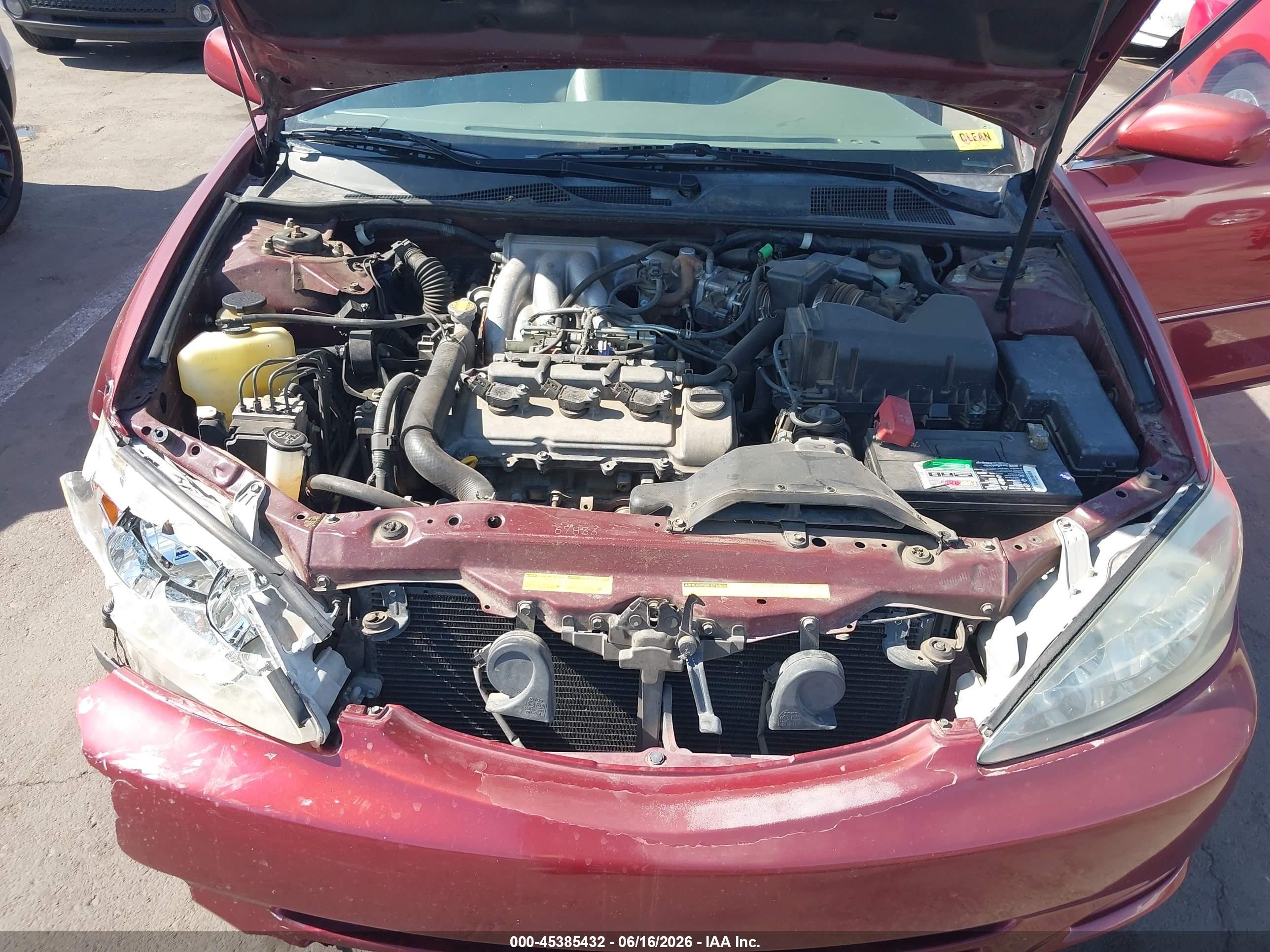 2002 Toyota Camry Xle Красный vin: JTDBF30K020038079