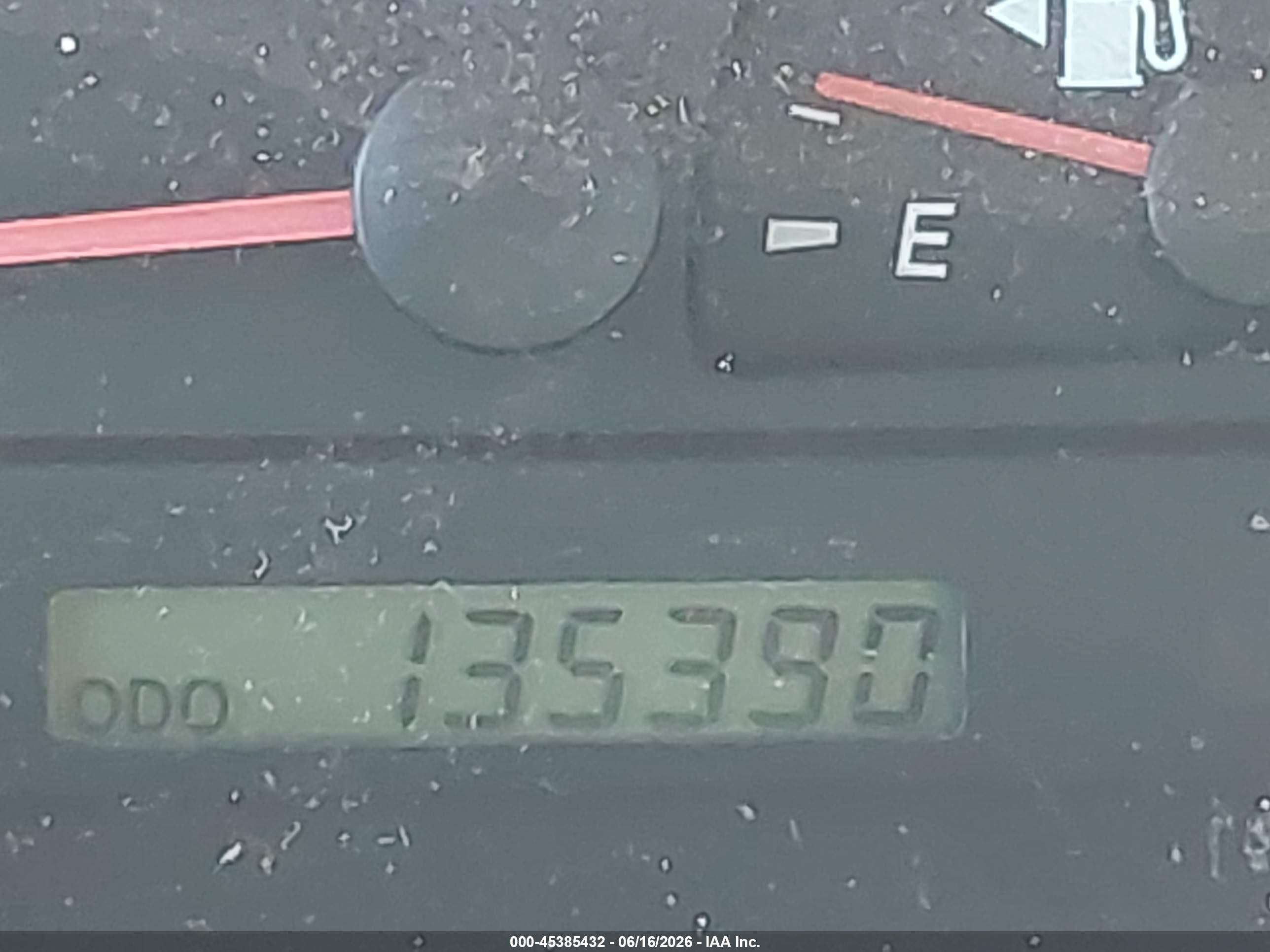 2002 Toyota Camry Xle Красный vin: JTDBF30K020038079