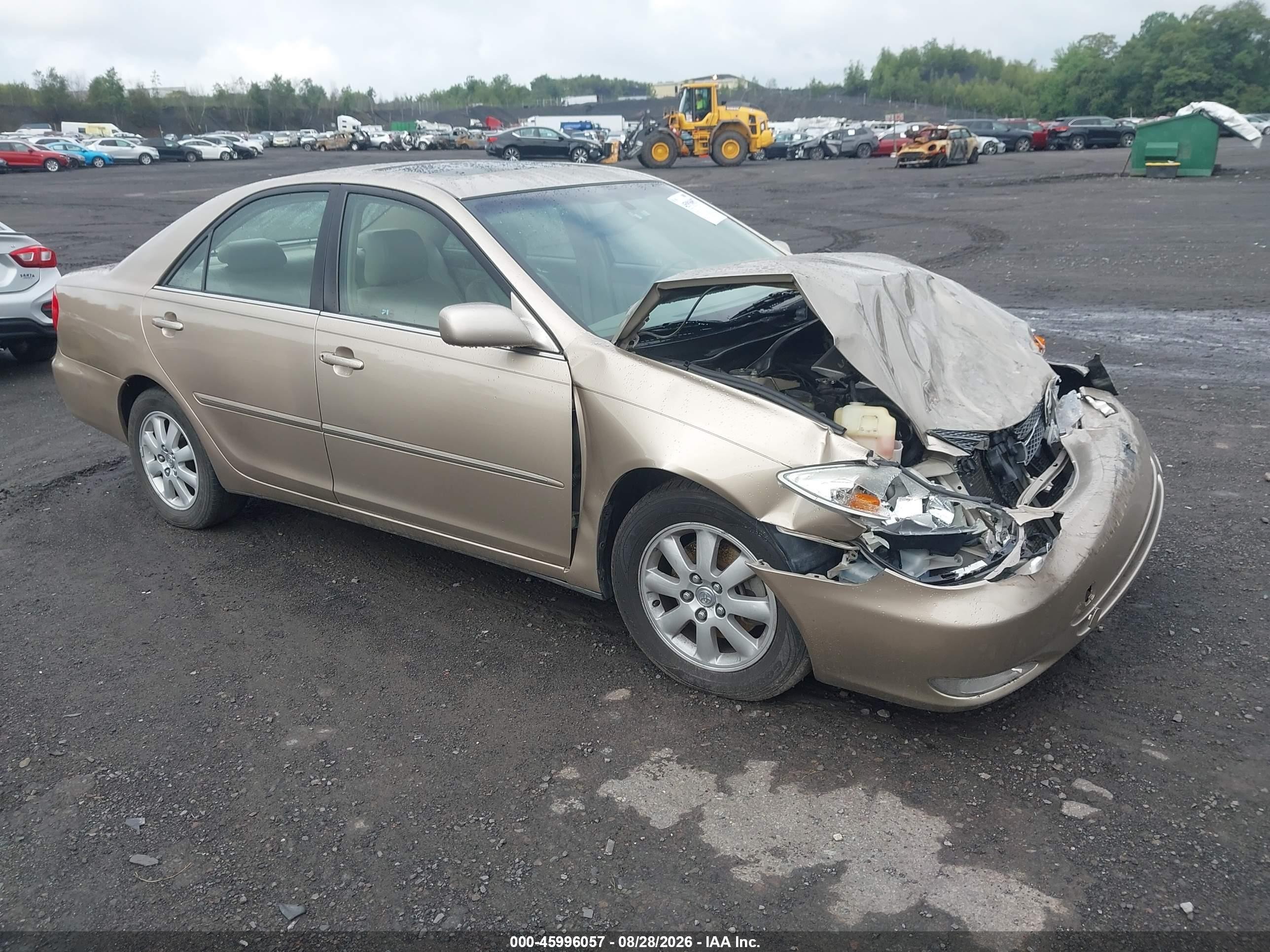 2004 Toyota Camry Xle V6 Золотой vin: JTDBF30K040152165