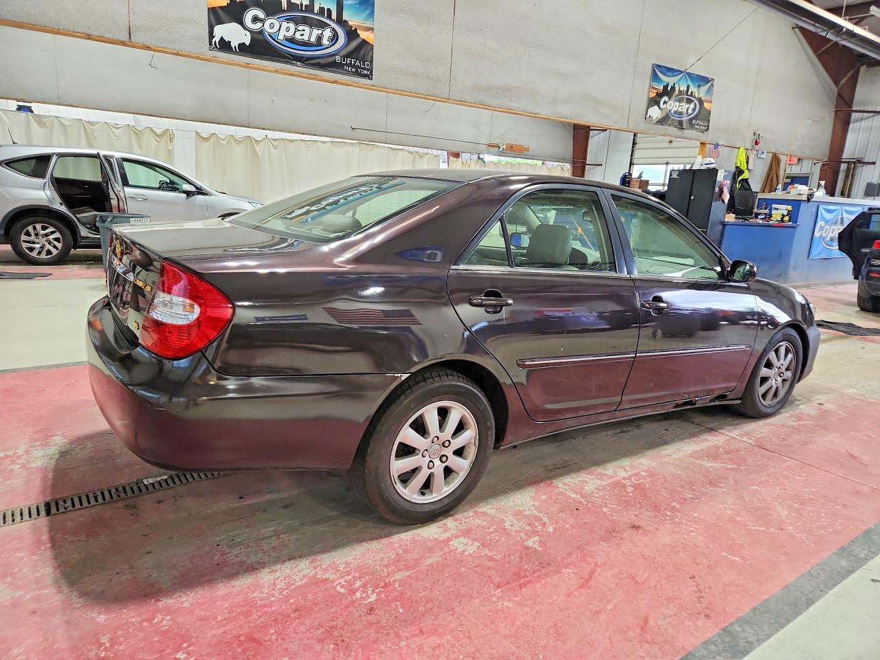 2002 Toyota Camry Le Automatic Purple vin: JTDBF30K120003499