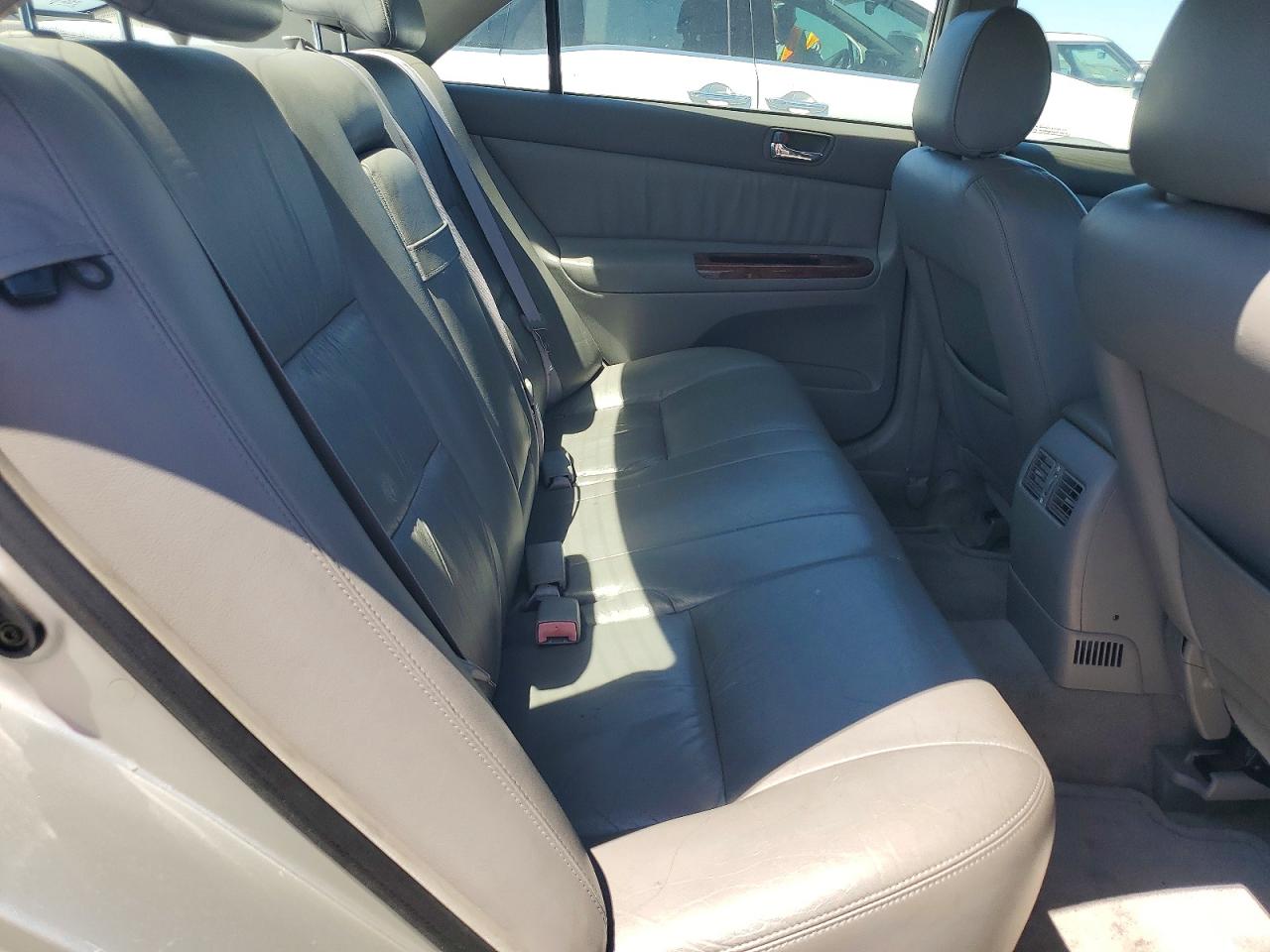 2002 Toyota Camry Xle V6 Серебряный vin: JTDBF30K120037362