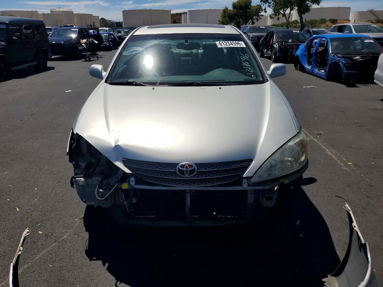 2002 Toyota Camry Xle V6 Серебряный vin: JTDBF30K120037362