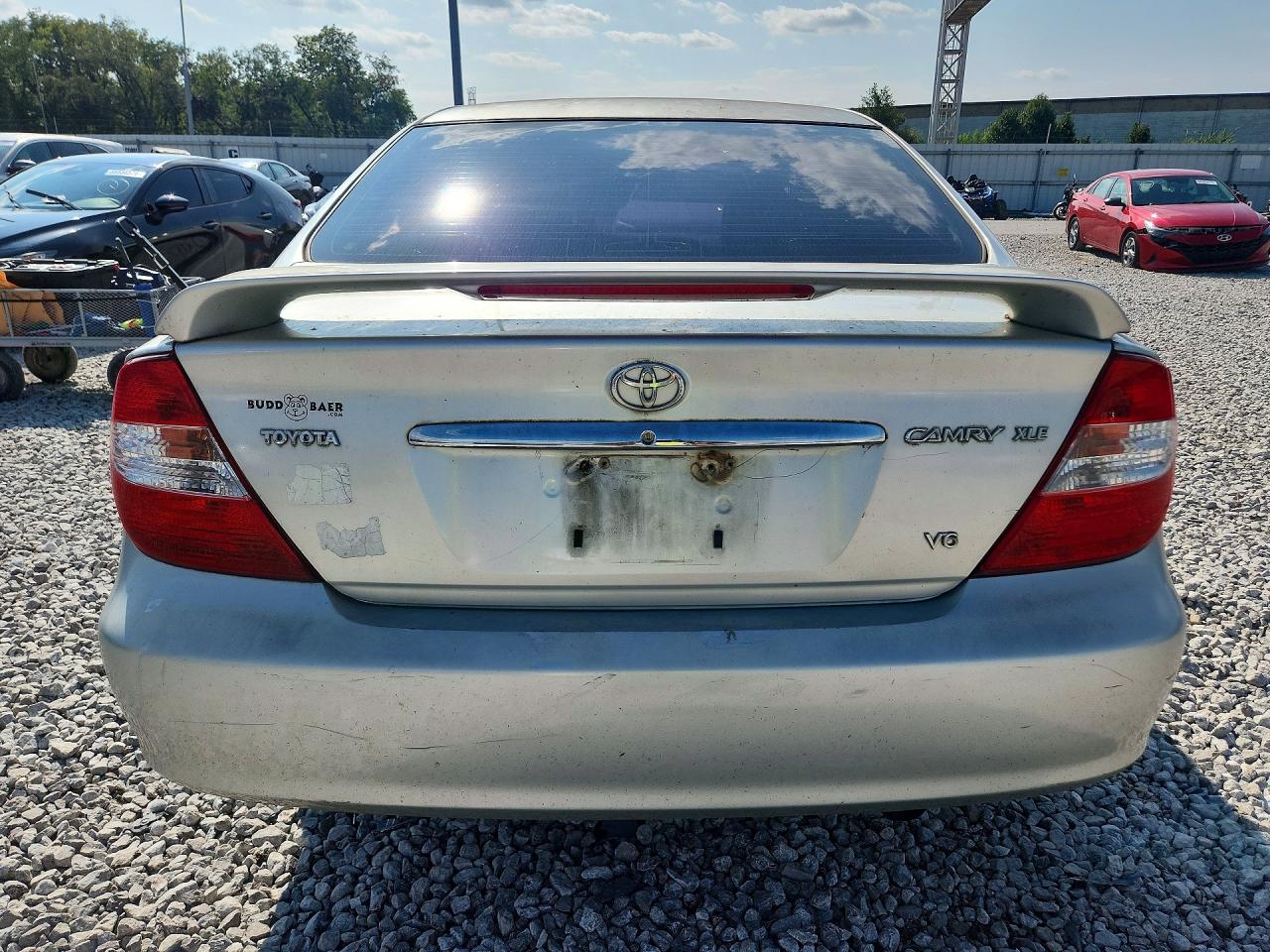 2002 Toyota Camry Xle V6 Серебряный vin: JTDBF30K220079815