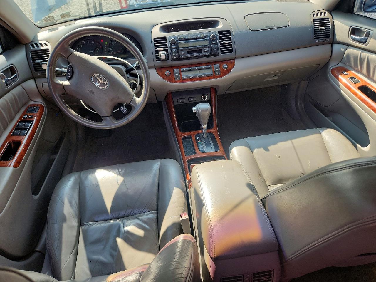 2002 Toyota Camry Xle V6 Серебряный vin: JTDBF30K220079815