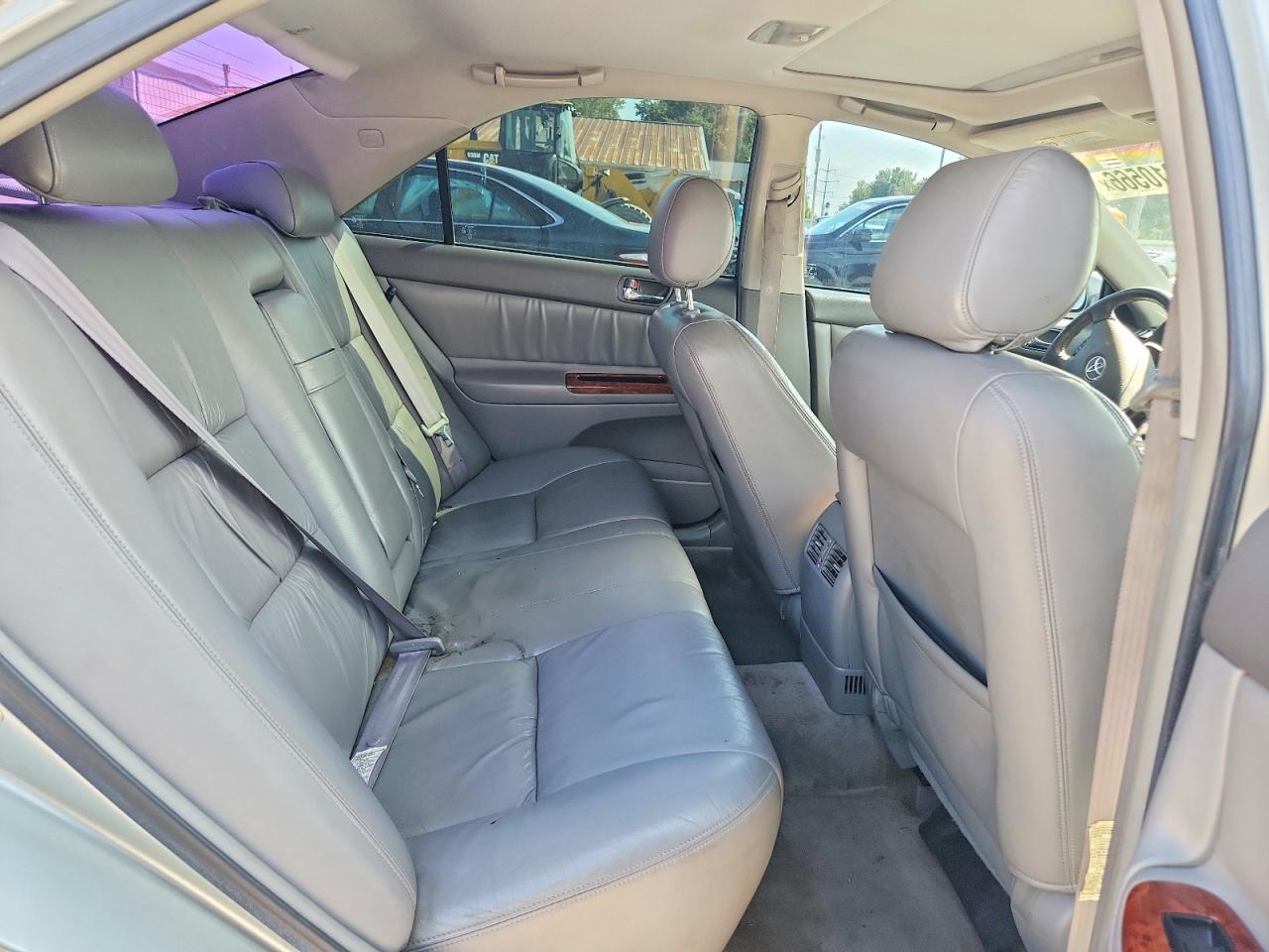 2002 Toyota Camry Xle V6 Серебряный vin: JTDBF30K220079815
