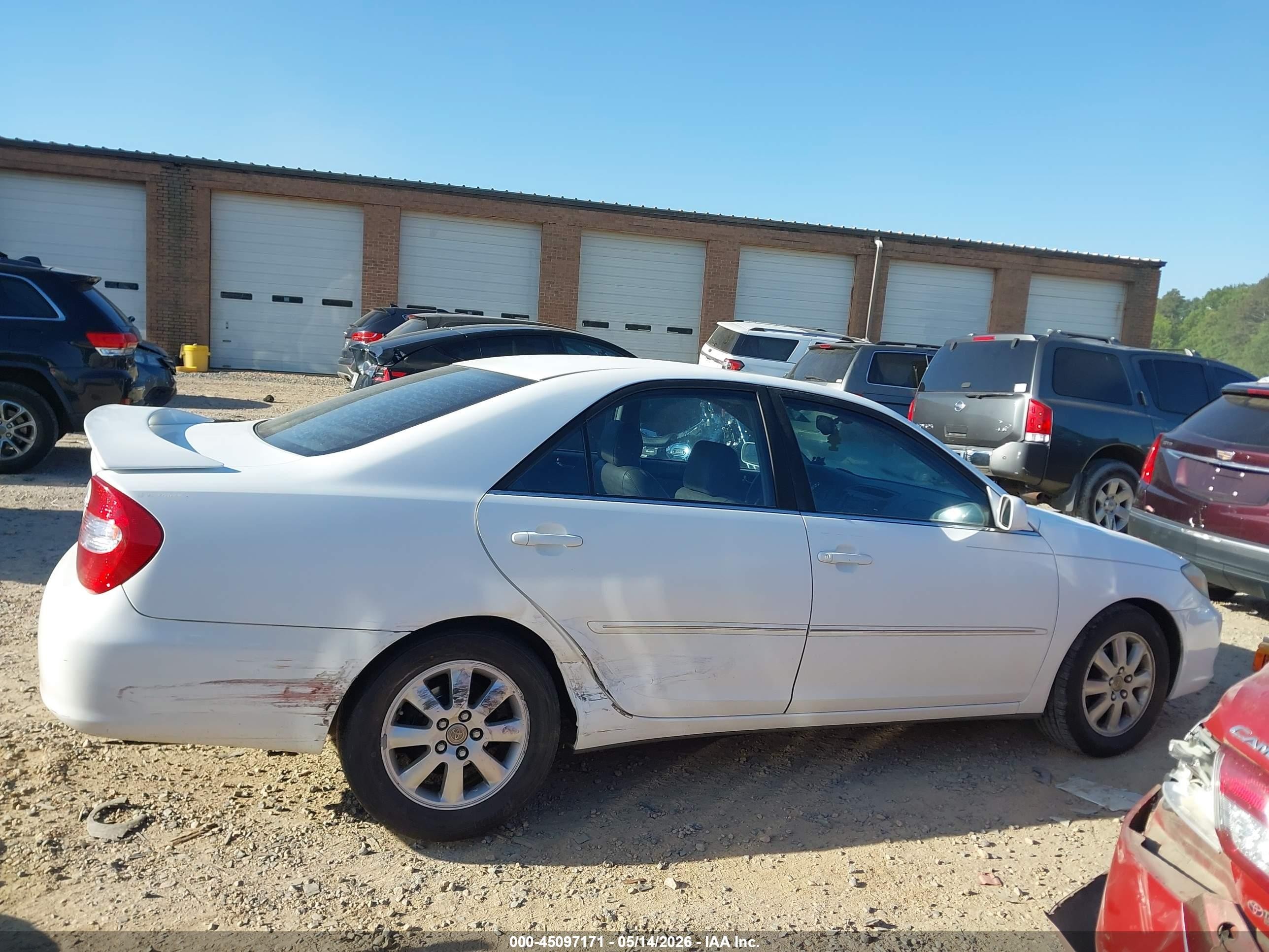 2003 Toyota Camry Le/xle Белый vin: JTDBF30K230146088