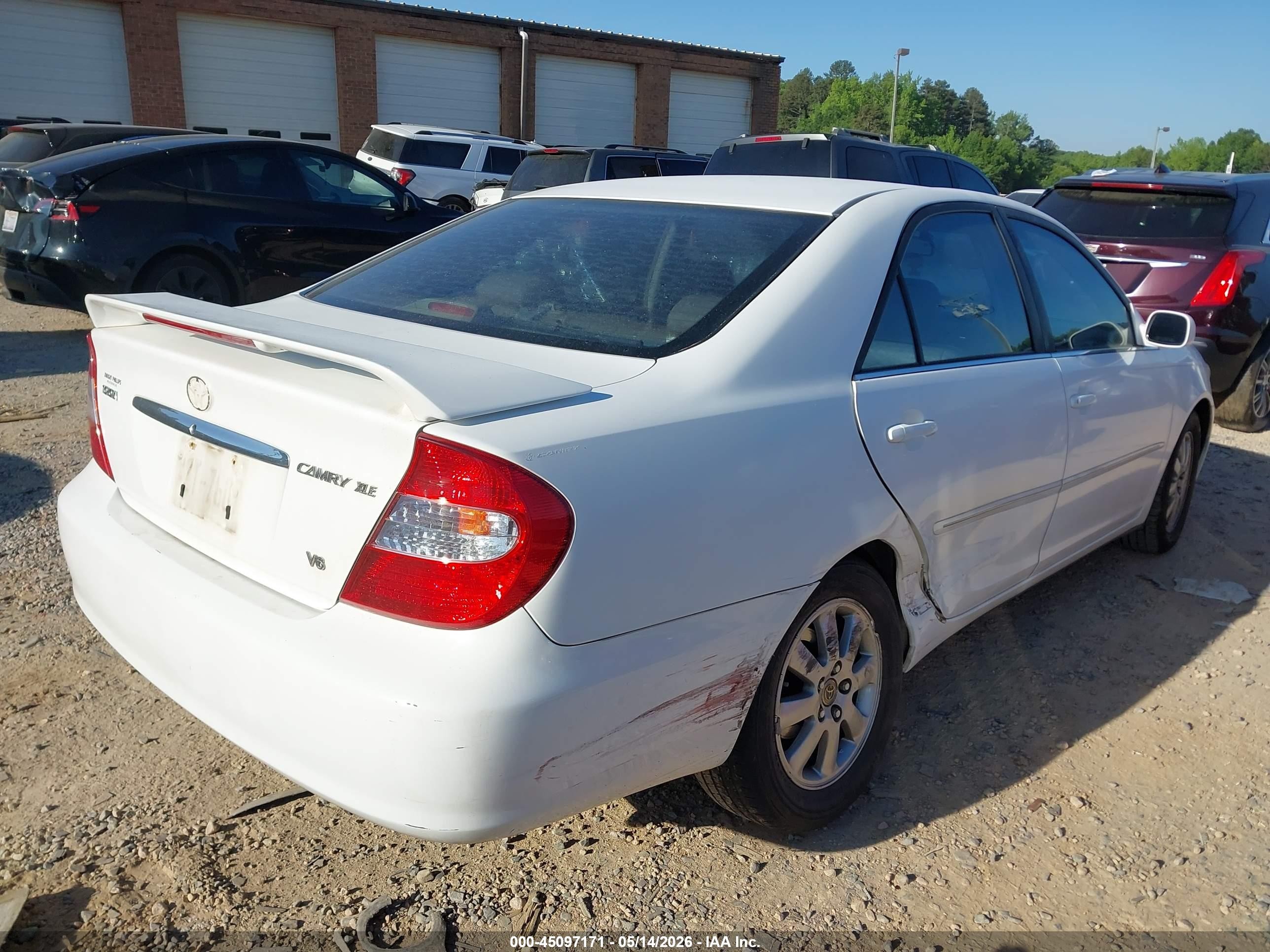 2003 Toyota Camry Le/xle Белый vin: JTDBF30K230146088