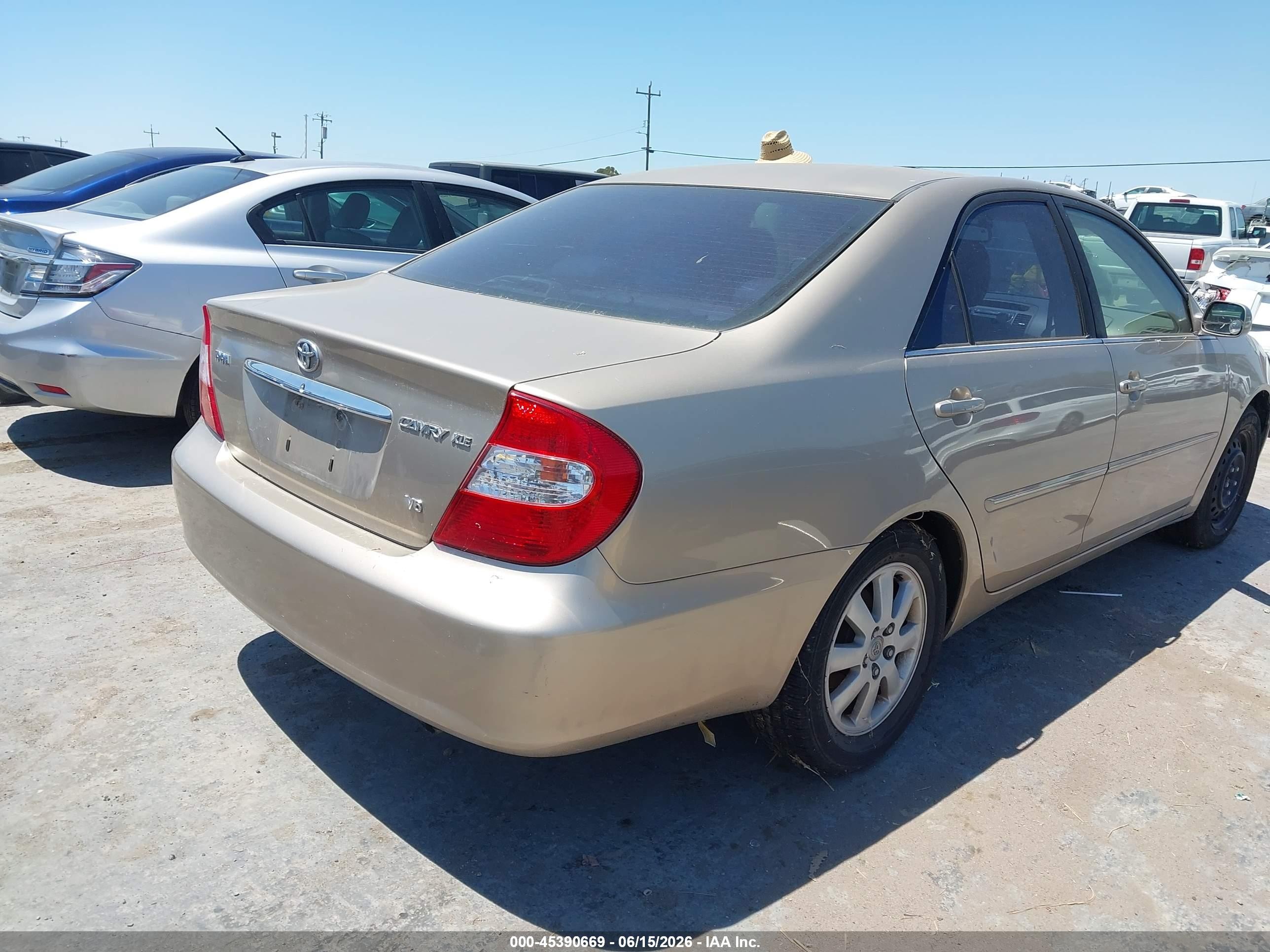 2003 Toyota Camry Xle V6 Beige vin: JTDBF30K230150674