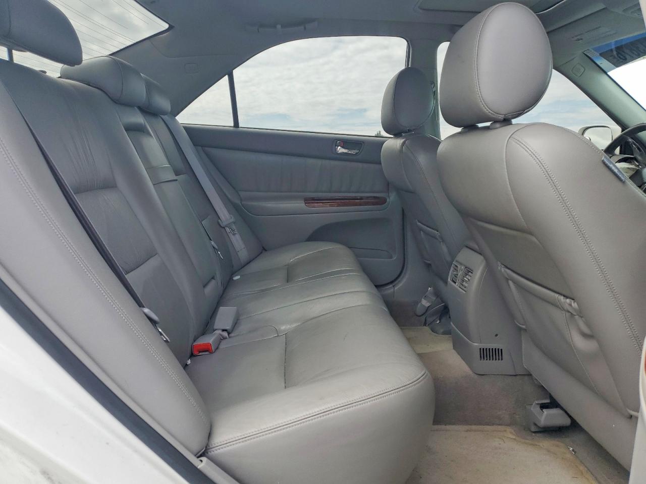 2005 Toyota Camry Xle V6 White vin: JTDBF30K250163198