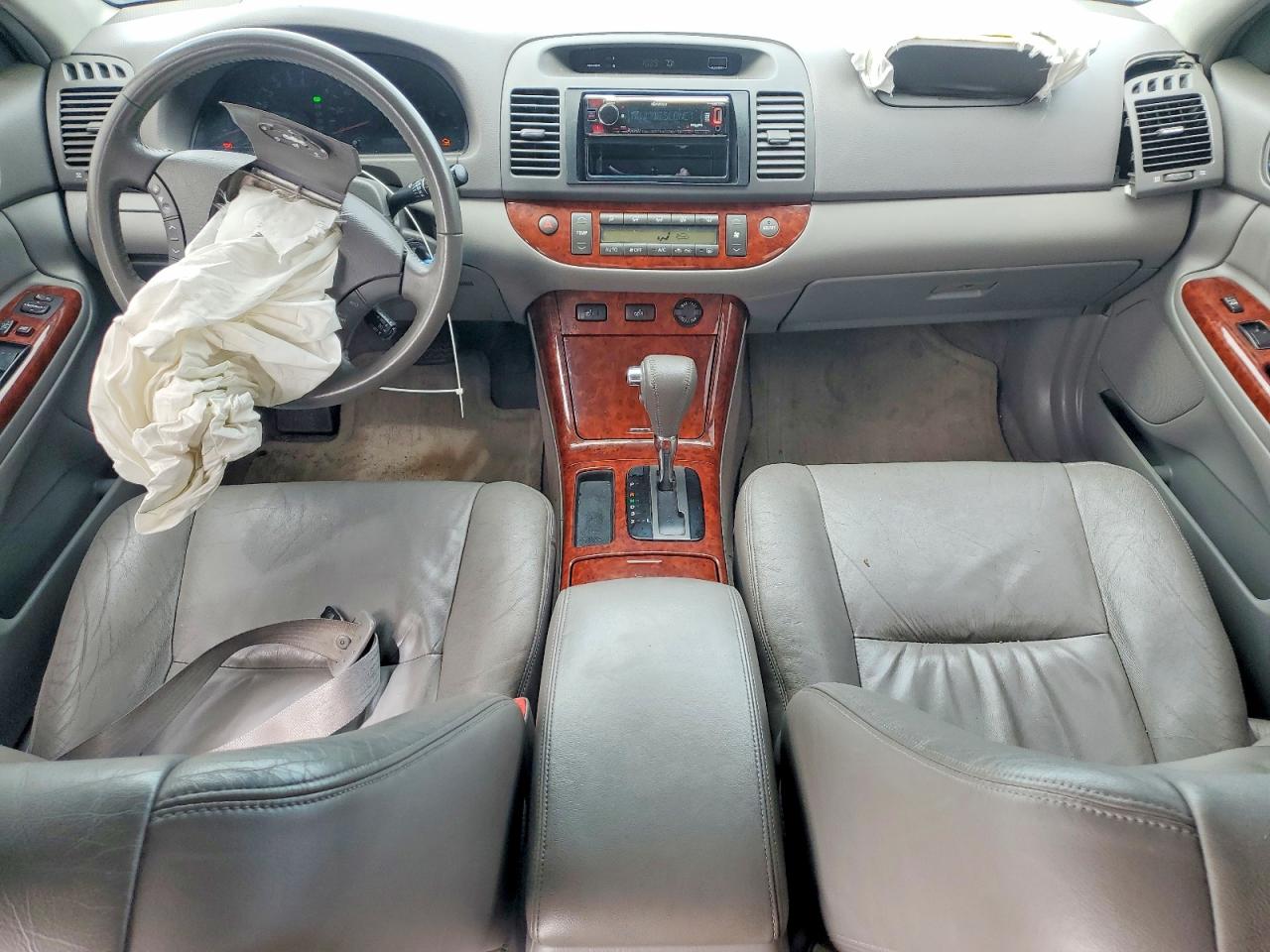 2005 Toyota Camry Xle V6 White vin: JTDBF30K250163198
