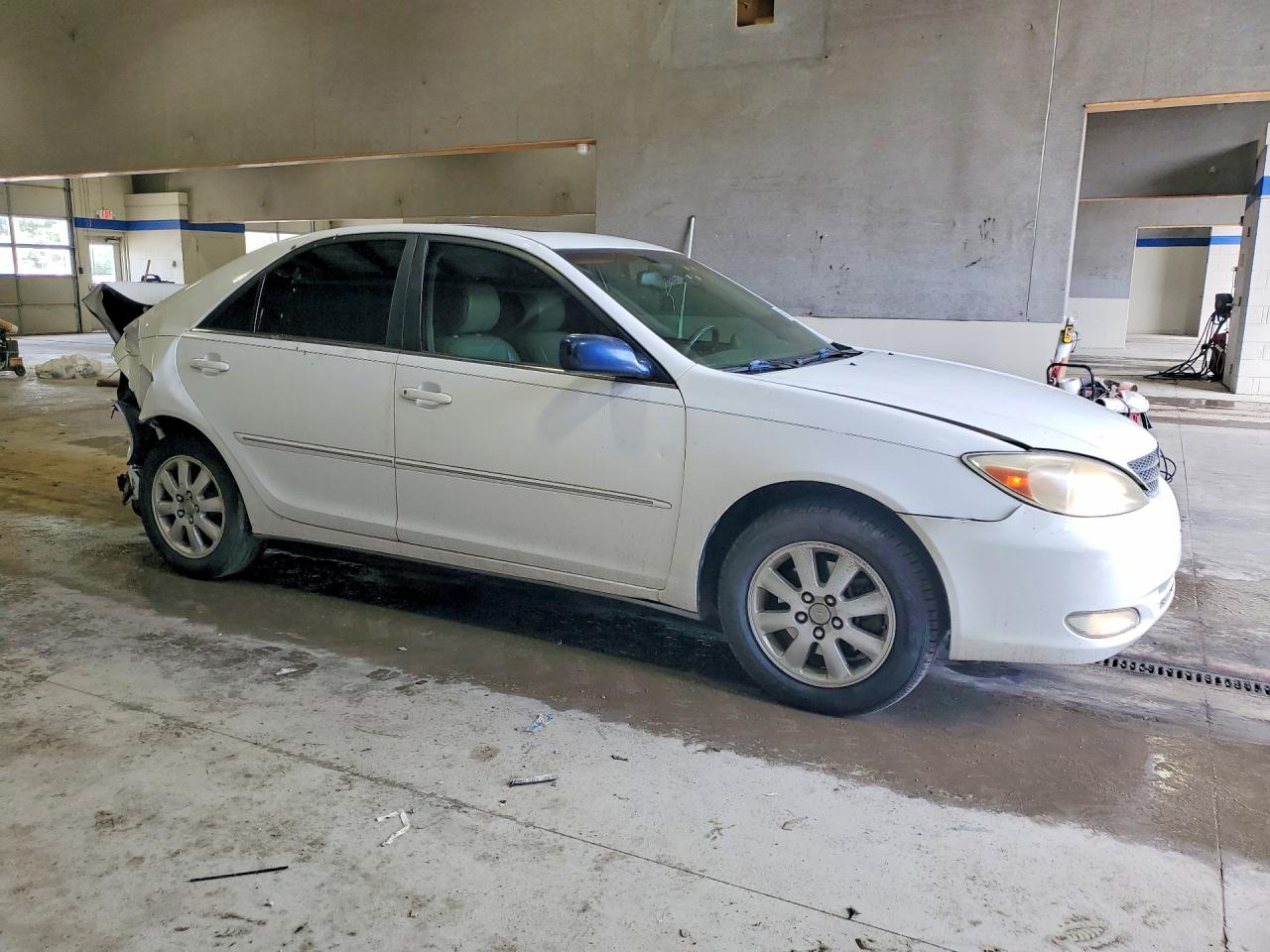 2003 Toyota Camry Xle V6 White vin: JTDBF30K430112363