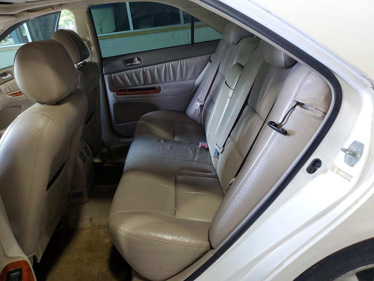 2003 Toyota Camry Xle V6 White vin: JTDBF30K430112363