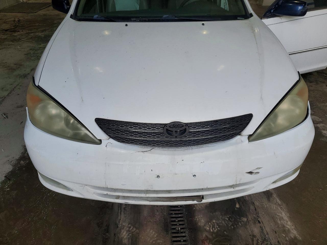2003 Toyota Camry Xle V6 White vin: JTDBF30K430112363